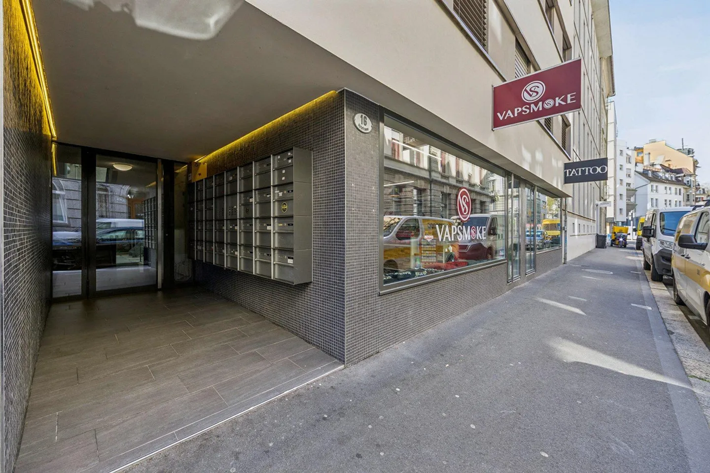 Bright 4-room apartment in a central location in Lucerne - Photo 1 of 11