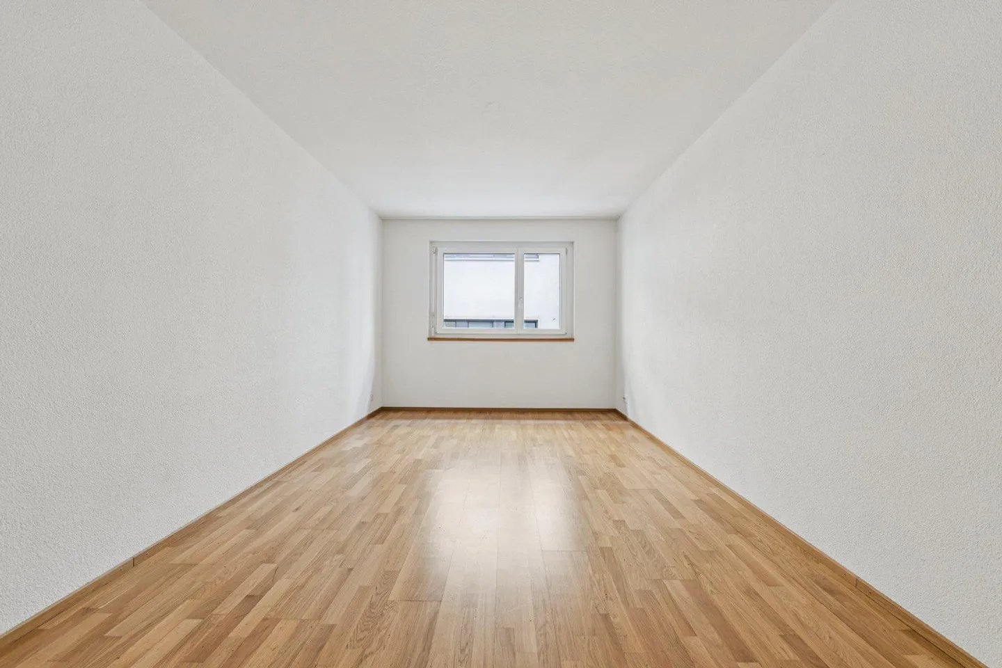 Bright 4-room apartment in a central location in Lucerne - Photo 9 of 11