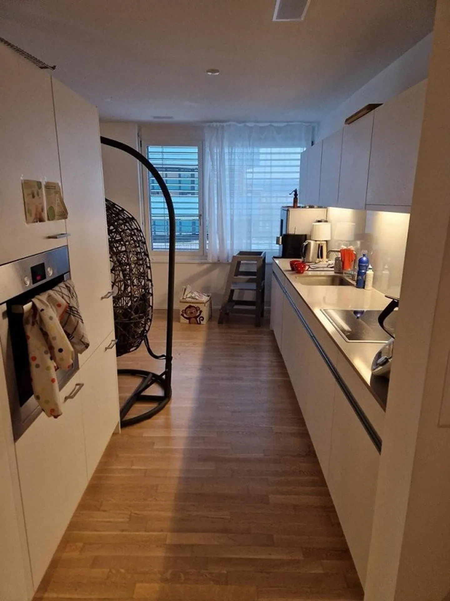 Centrale, moderno, soleggiato - Foto 3 di 12