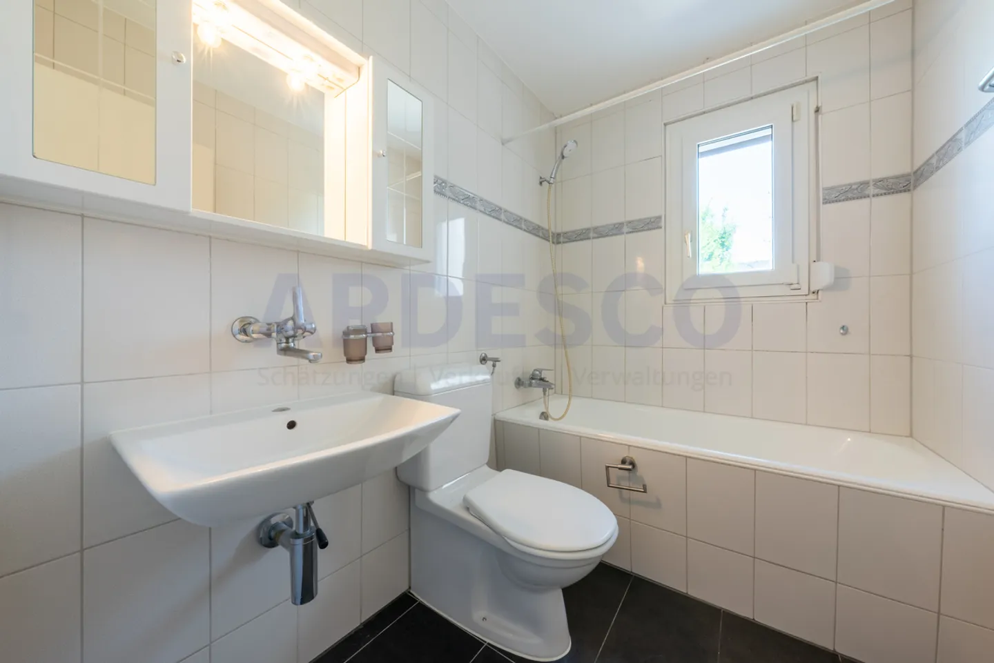 Modernes Apartment in ruhiger Lage - Foto 3 von 6