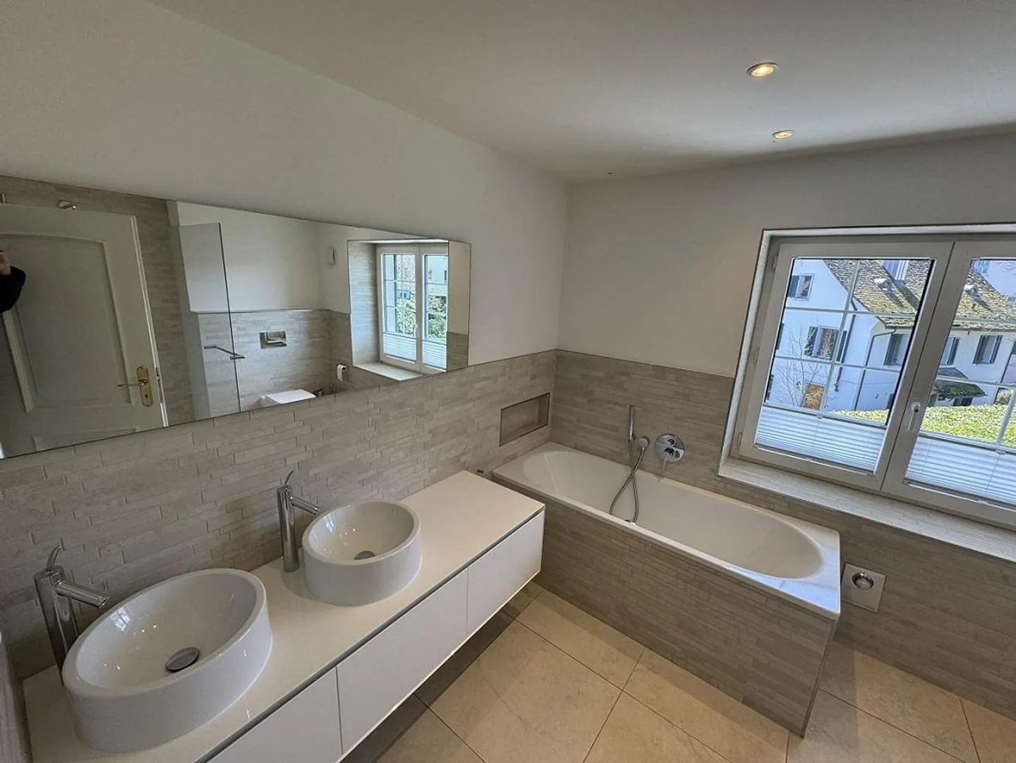 Luxurious Living in a Historic Villa - Photo 13 of 21