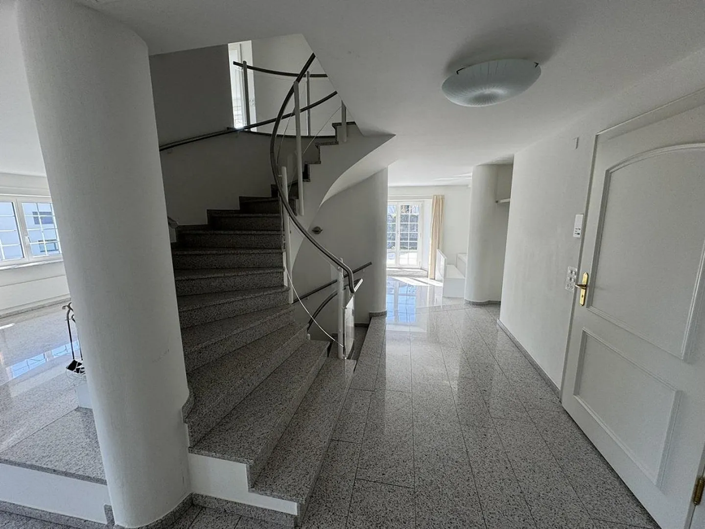 Luxurious Living in a Historic Villa - Photo 8 of 21