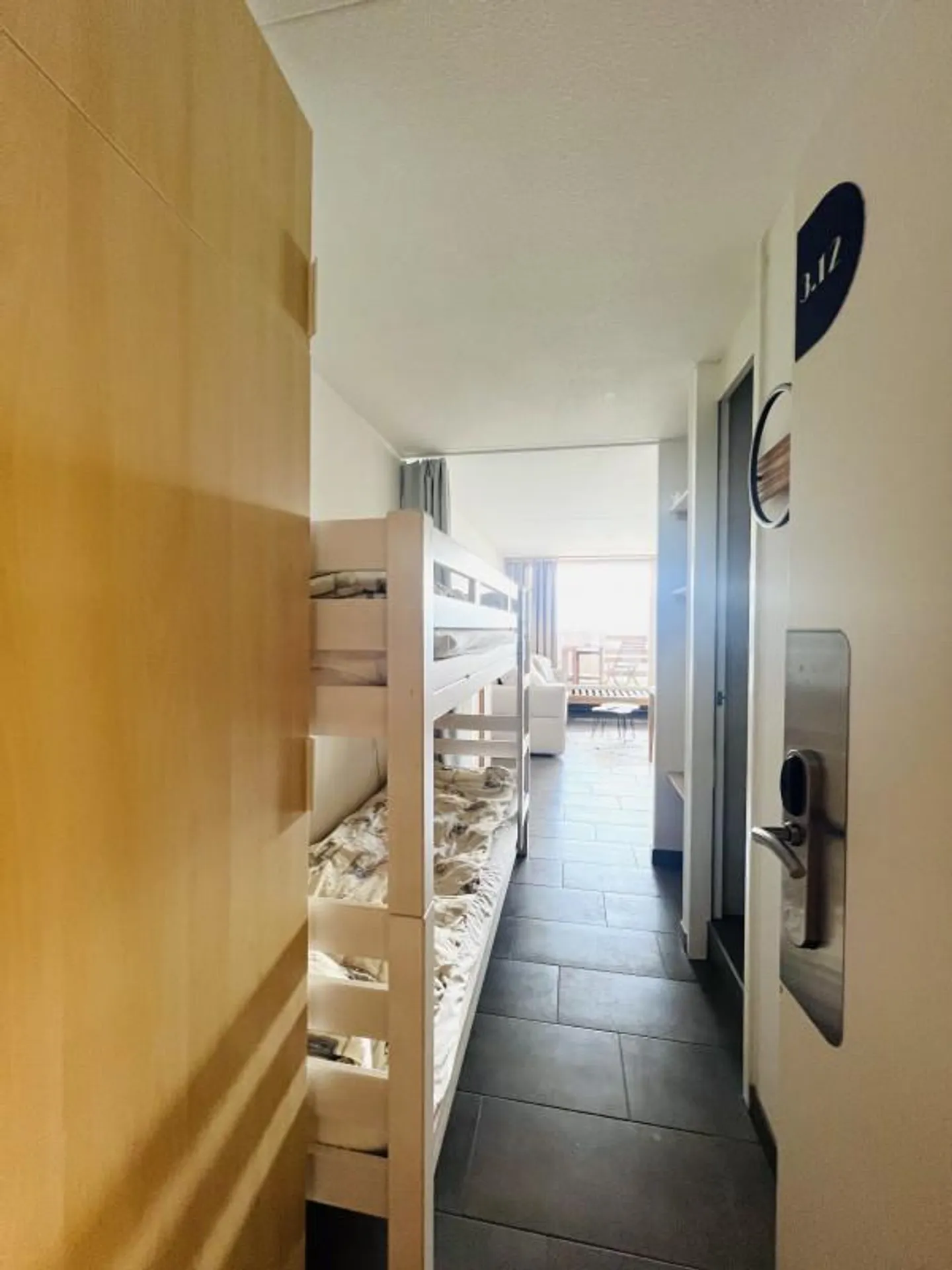 DA AFFITTARE - Appartamento funzionale e luminoso con balcone ad Anzère - Foto 9 di 18