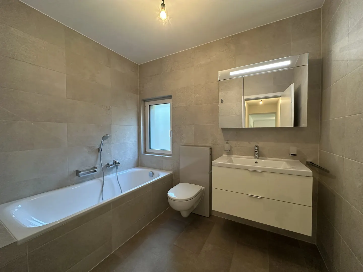 St-Maurice ? Neue 5,5-Zimmer-Wohnung in Épinassey - Foto 3 von 12