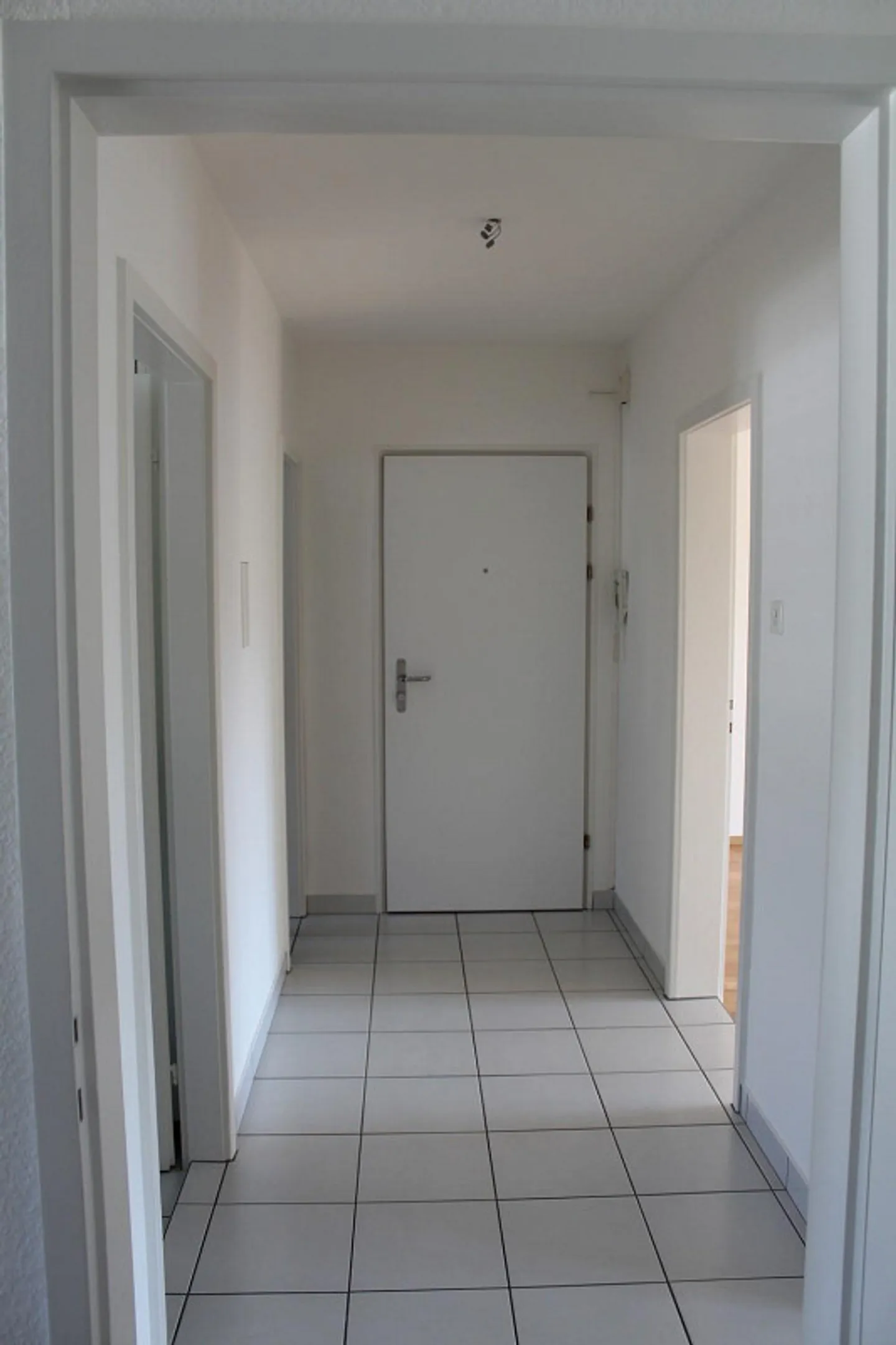 Piccolo ma carino con zona d'incontro inclusa - Foto 4 di 7
