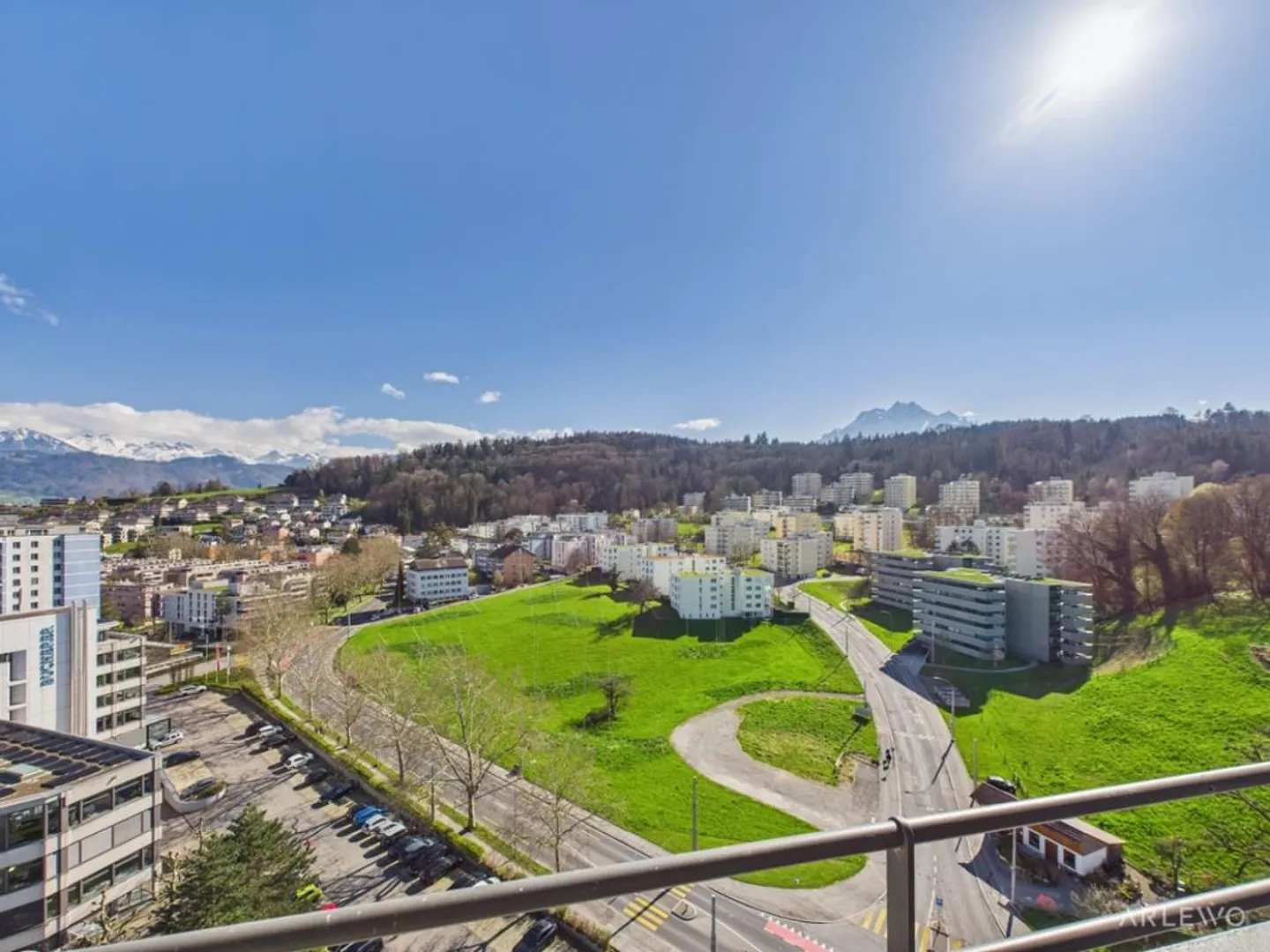 Modernes Wohnen über den Dächern - 11 Etage mit See- und Bergblick - Foto 5 von 6