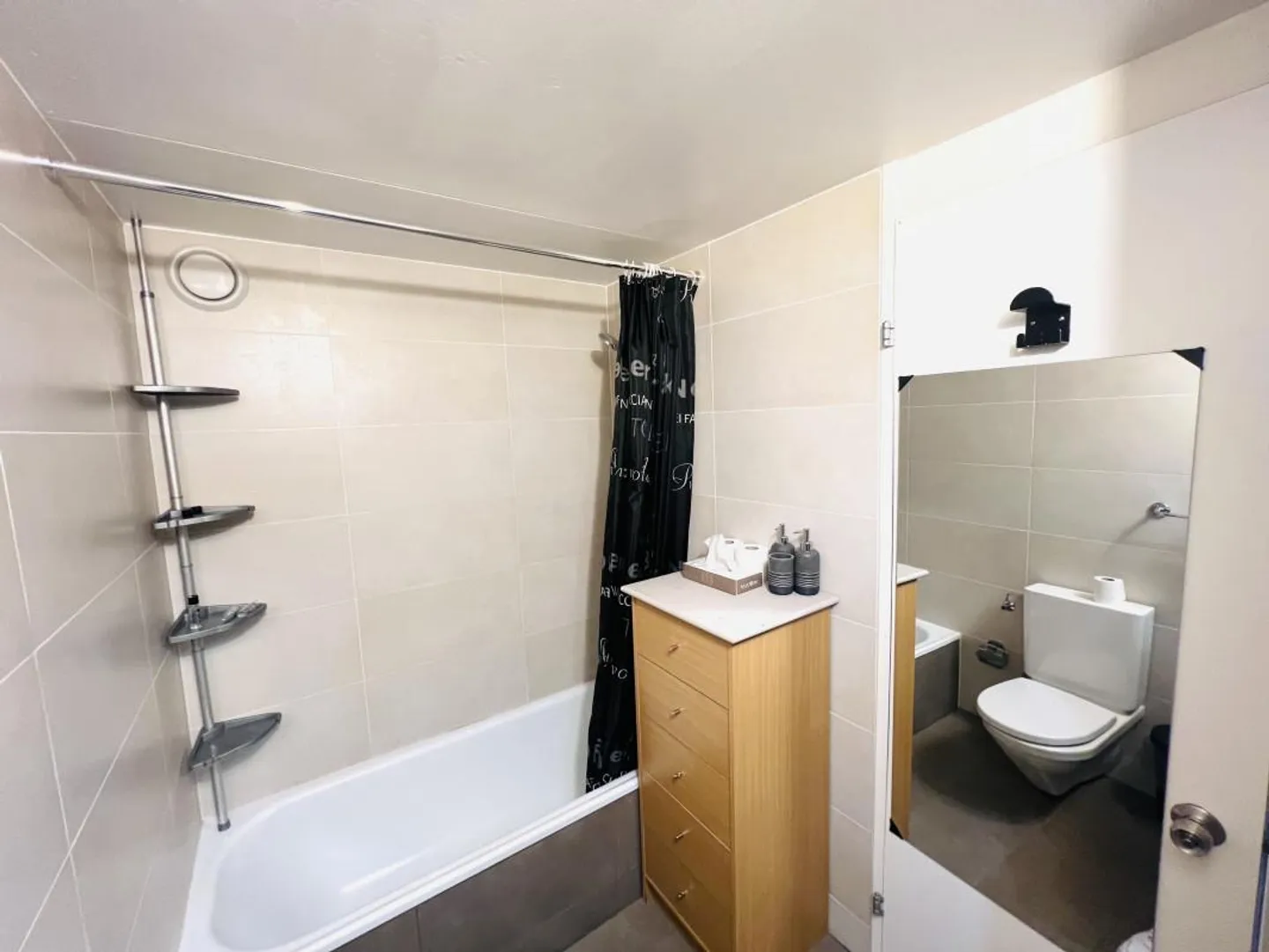 DA AFFITTARE - Appartamento funzionale e luminoso con balcone ad Anzère - Foto 17 di 18