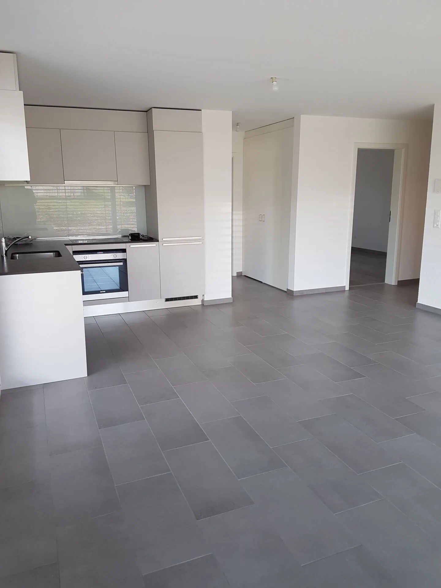 Apartment with 3.5 rooms on the ground floor in Cudrefin - Photo 3 of 8