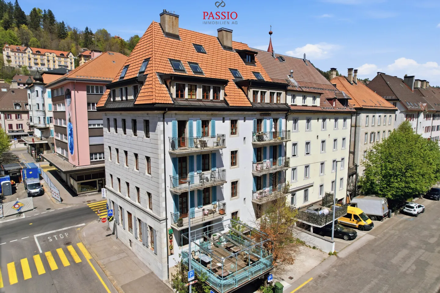 Historical hotel and multi-family house with usage concept - Photo 3 of 73