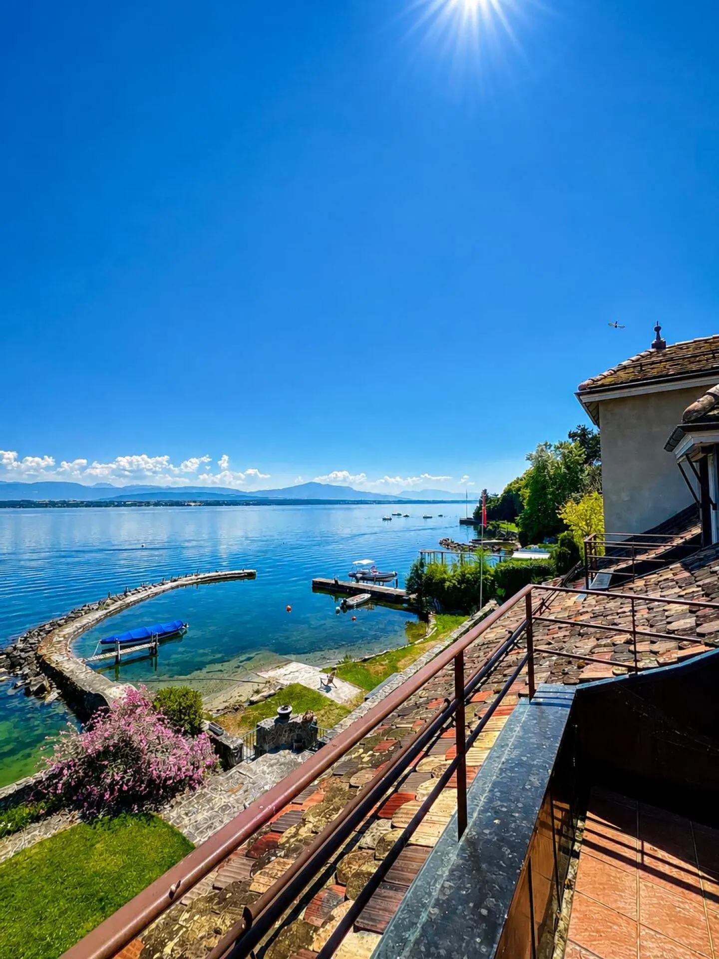 Außergewöhnliches Wassergrundstück in Nyon - Foto 5 von 7