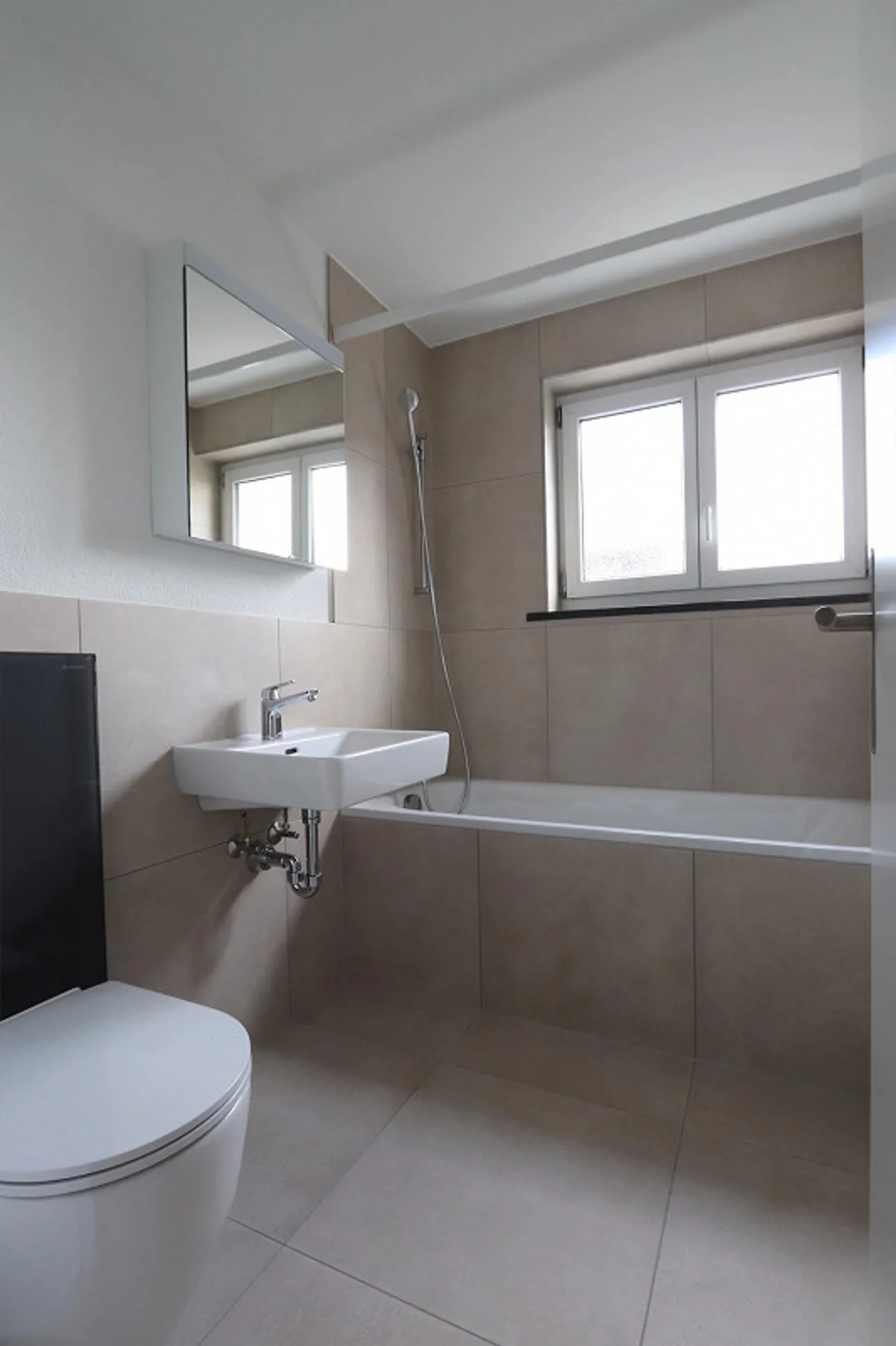 Geräumige Wohnung in Aarburg - Foto 2 von 5