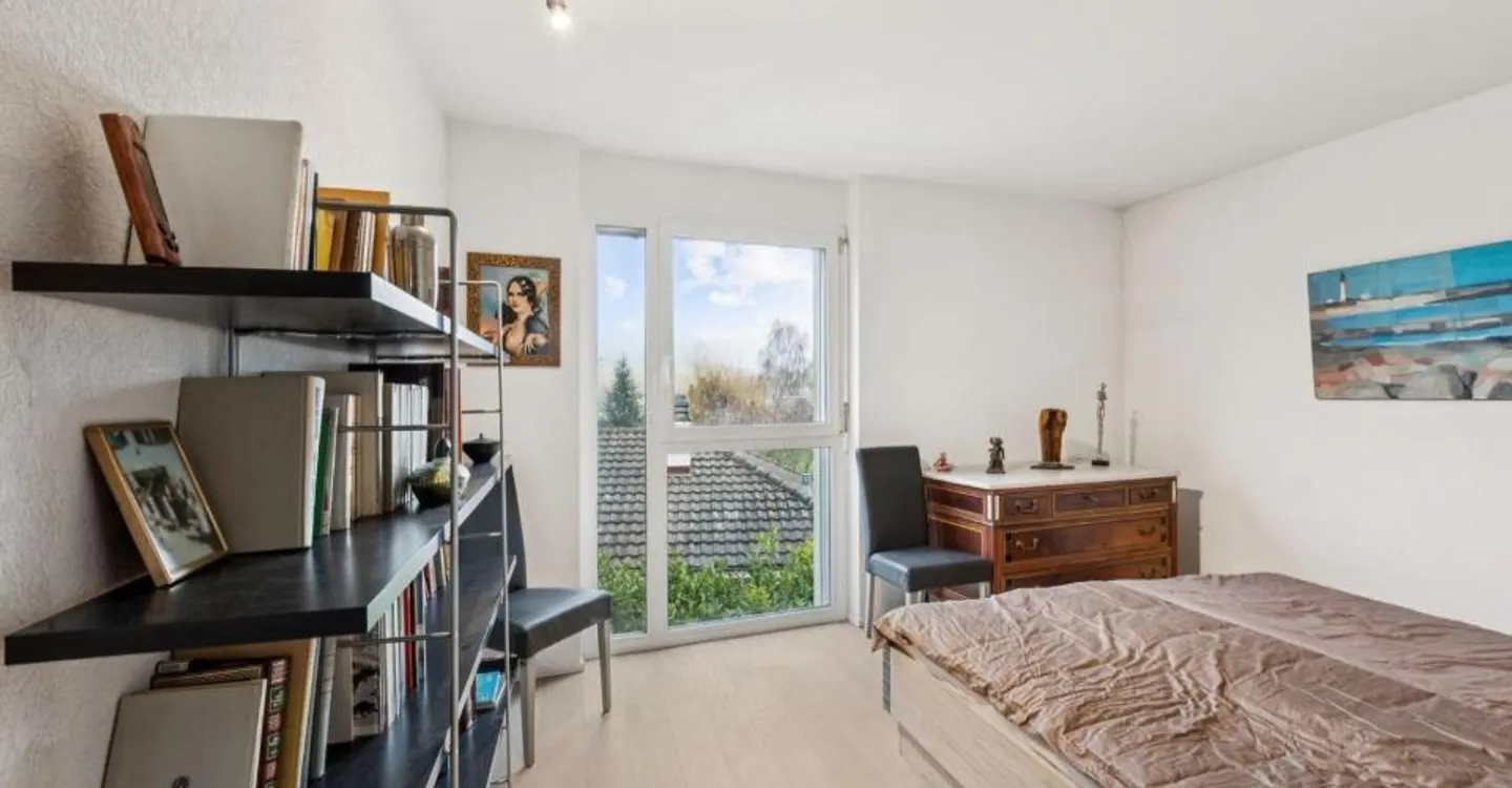 Schönes Einfamilienhaus mit großem Garten und Jacuzzi - Foto 5 von 10