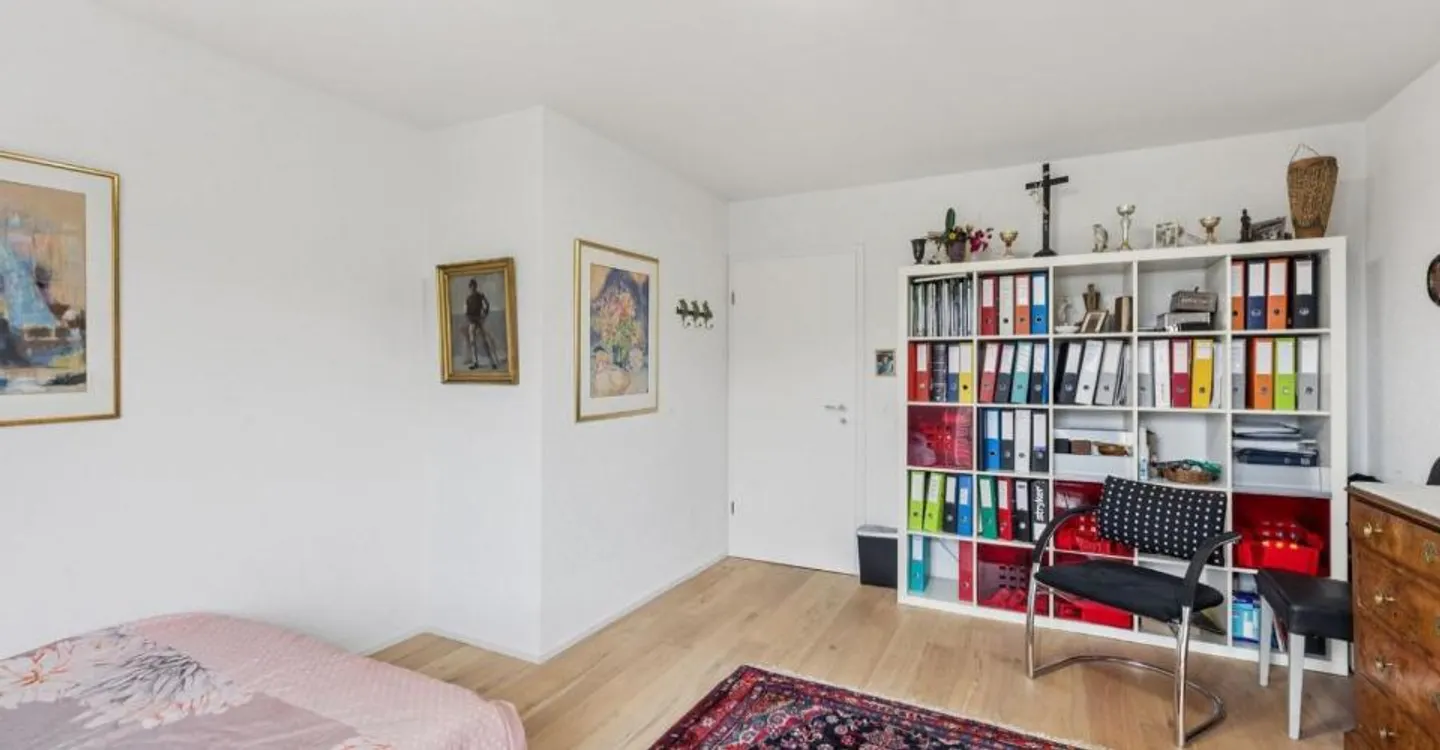 Schönes Einfamilienhaus mit großem Garten und Jacuzzi - Foto 6 von 10