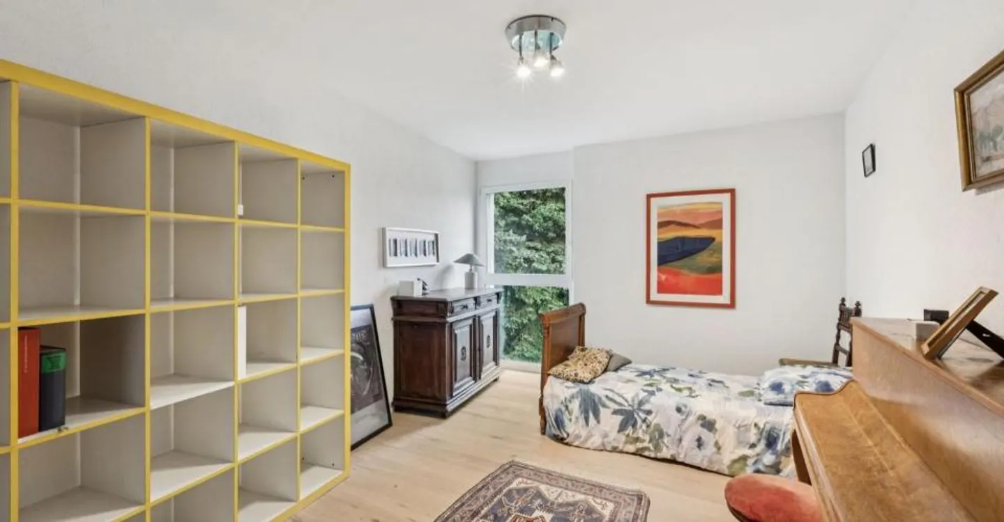 Schönes Einfamilienhaus mit großem Garten und Jacuzzi - Foto 8 von 10