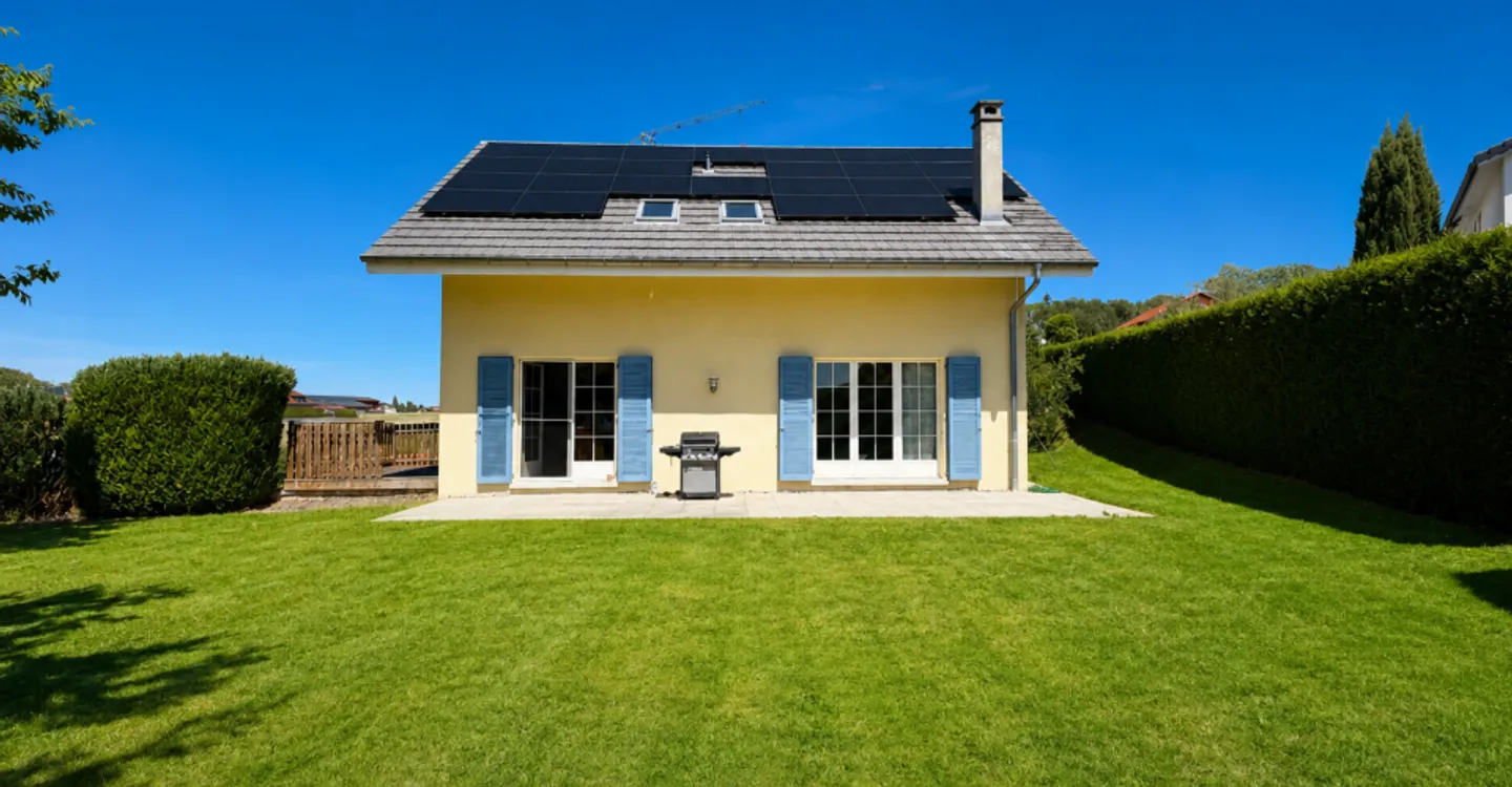Superb 6.5-room individual villa with geothermal energy and solar panels - Mézières (FR) - Photo 4 of 7