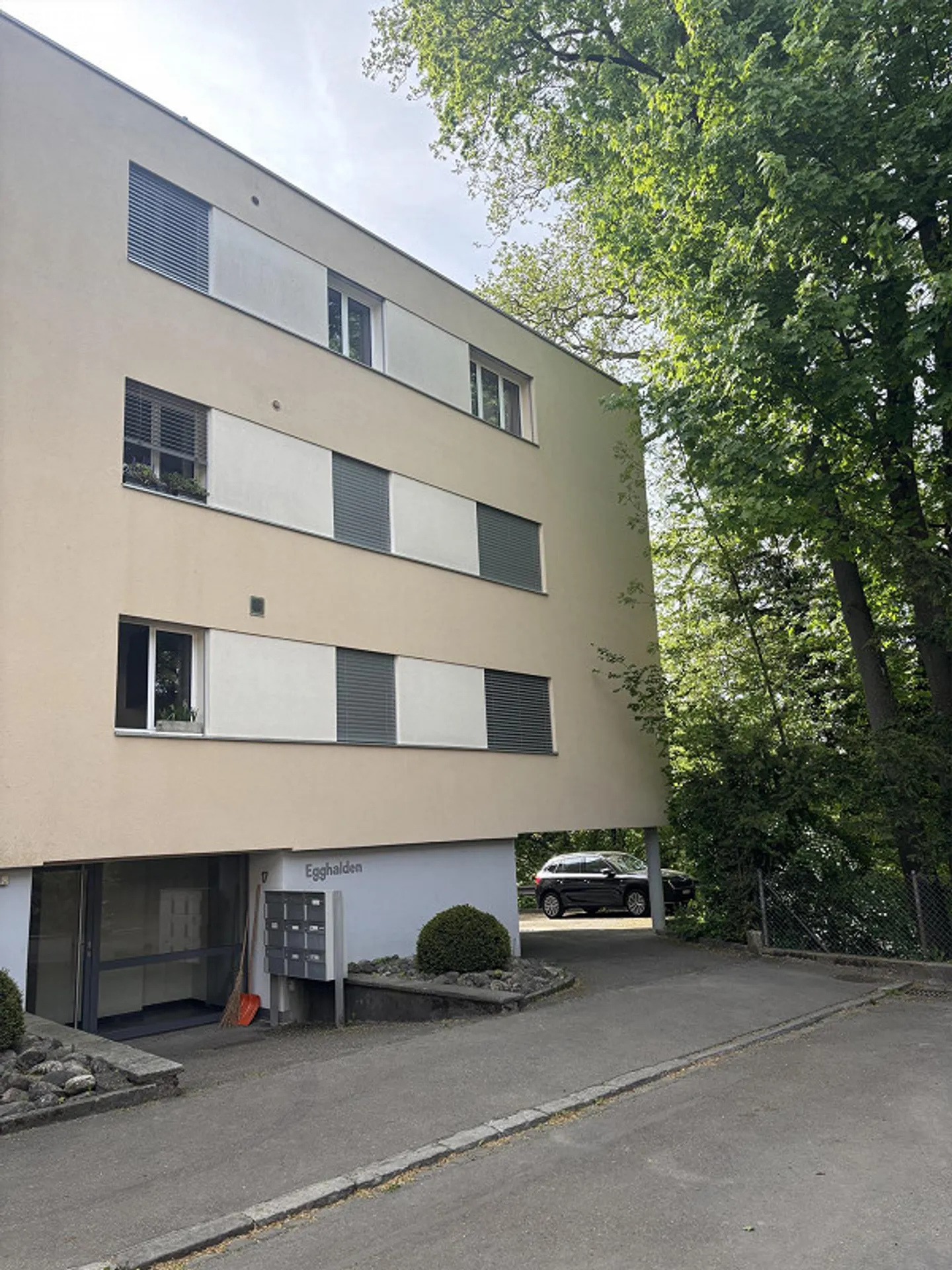Appartement de ville lumineux dans un endroit populaire du quartier de Murifeld - Photo 1 sur 9