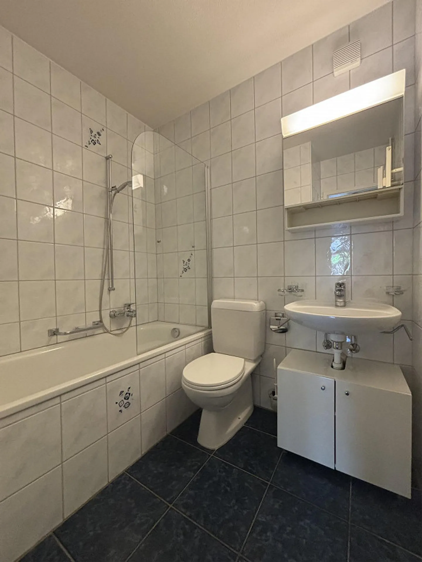 Appartement de ville lumineux dans un endroit populaire du quartier de Murifeld - Photo 4 sur 9