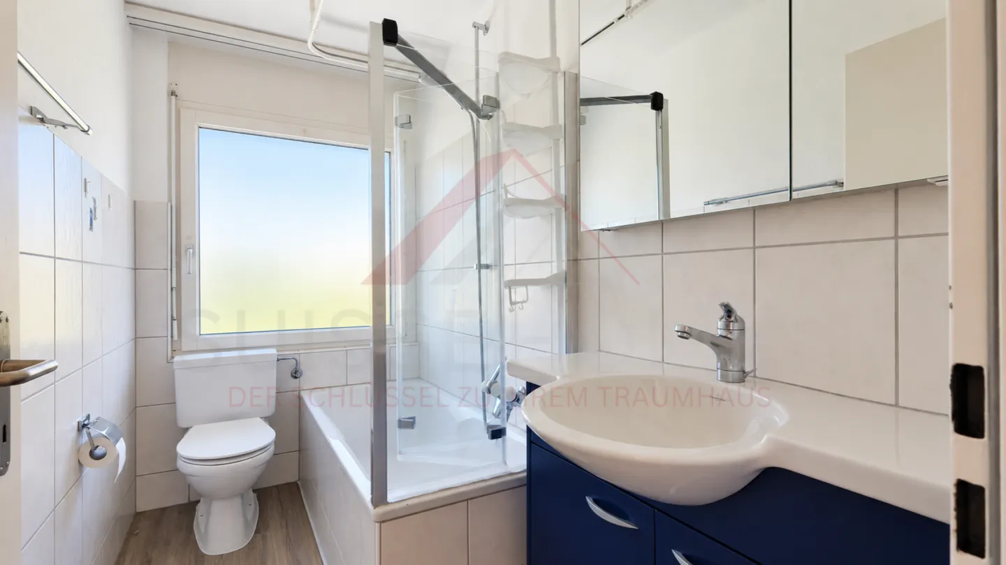 Belle appartement de 4.5 pièces à Riedholz : Bien entretenu et avec beaucoup de potentiel - Photo 5 sur 7