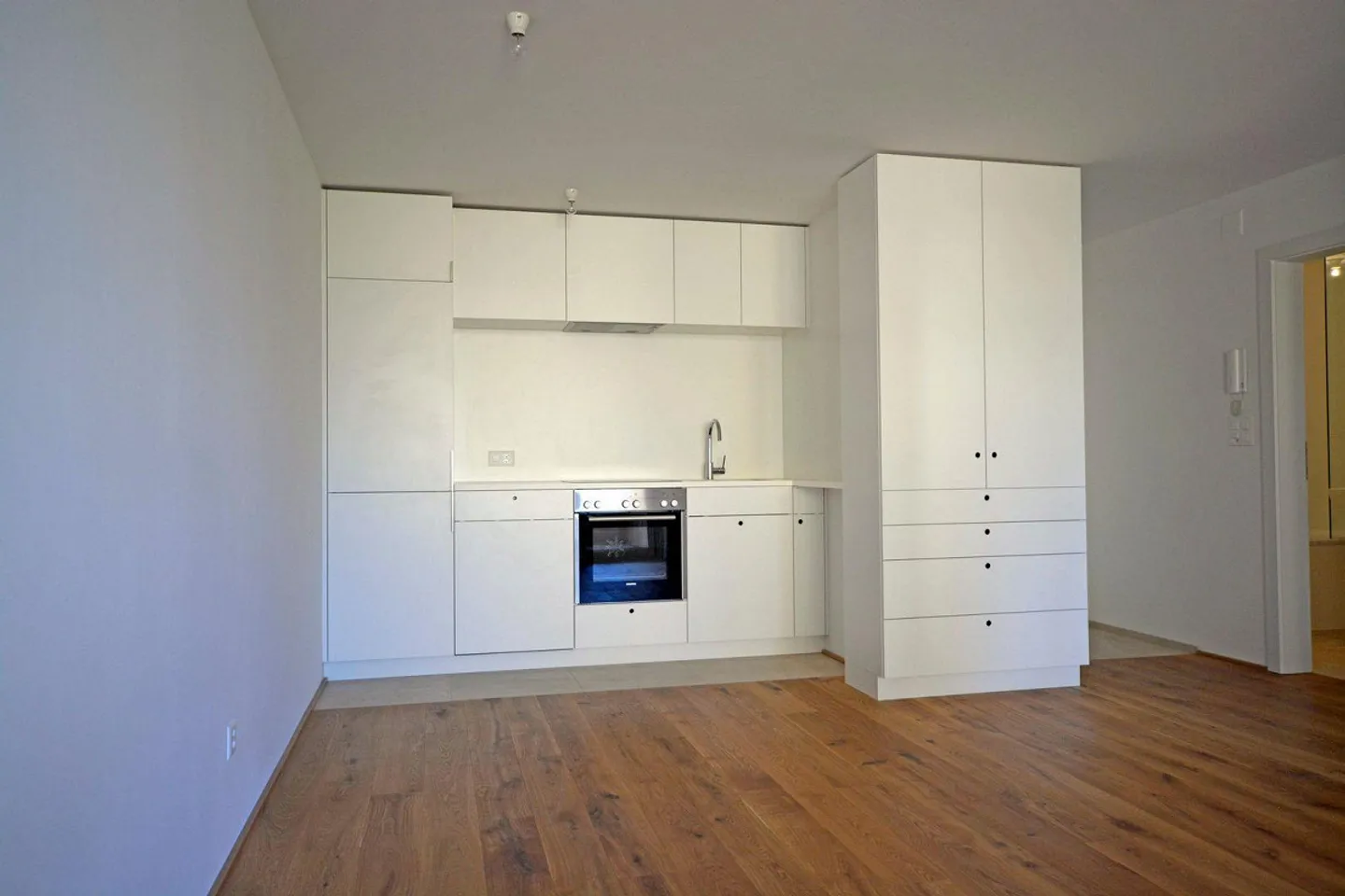 2.5-Room Apartment - Photo 3 of 7