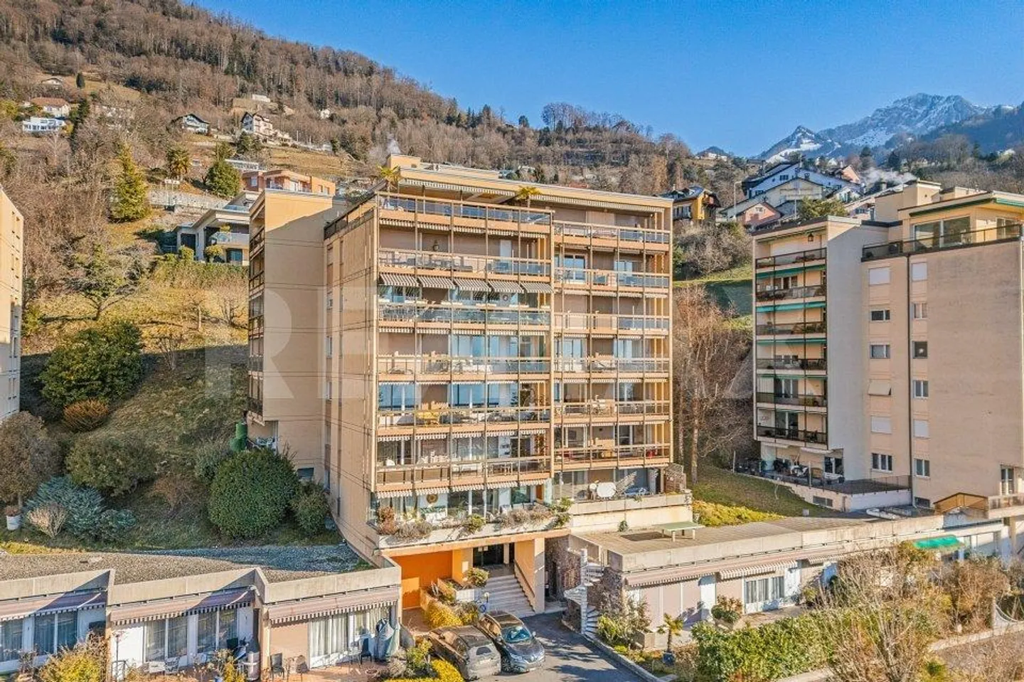 Appartement lumineux avec vue sur le lac - Photo 2 sur 13