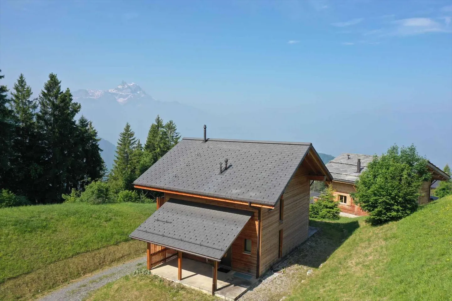 Chalet moderno con vista libera sulle montagne - Foto 10 di 10