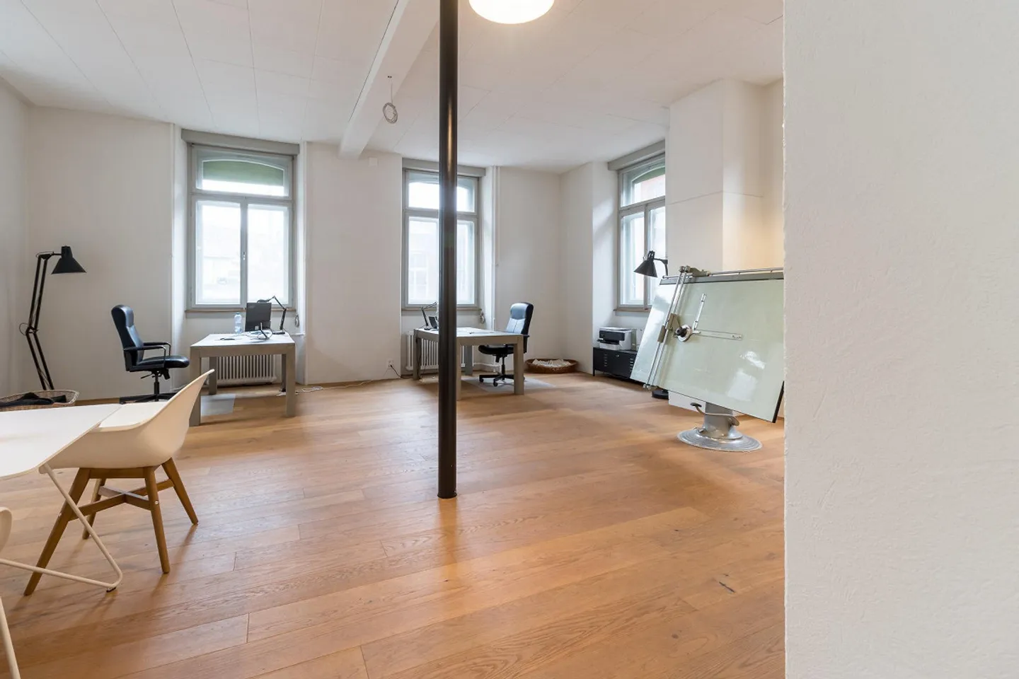 Ambiente di lavoro attraente e ispiratore - Foto 3 di 7