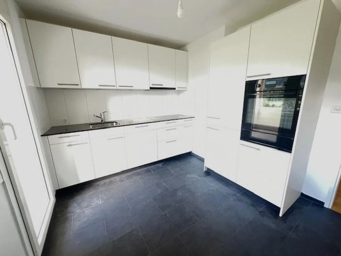 Attraktive, komplett renovierte Wohnung mit Weitsicht - Foto 6 von 6