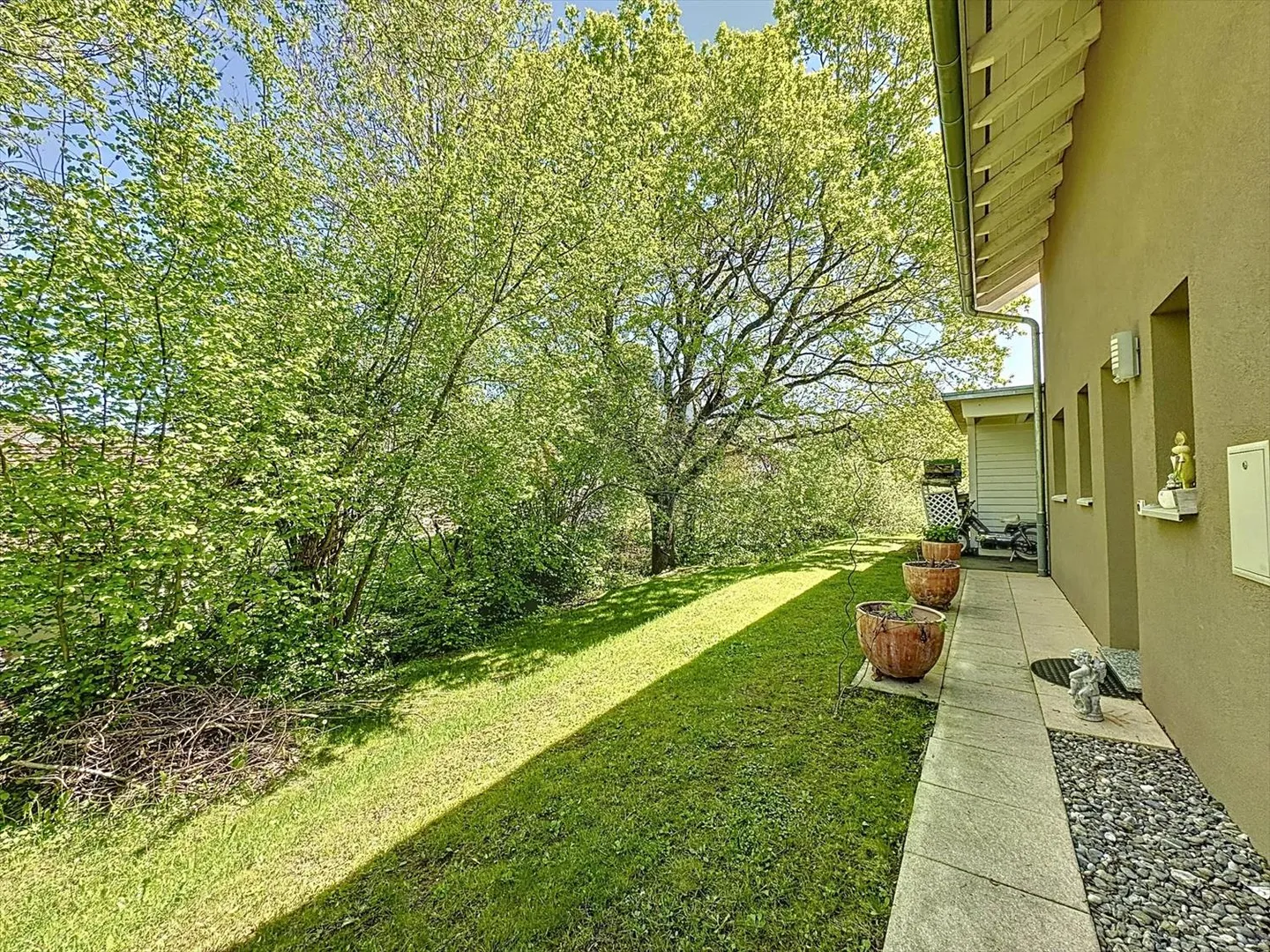 Single house for sale - Photo 2 of 2