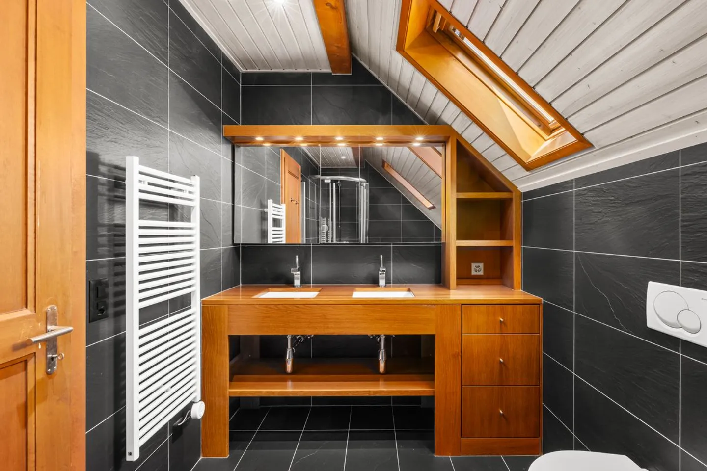 Ein außergewöhnliches Wohnambiente mit Panoramablick - Foto 9 von 13