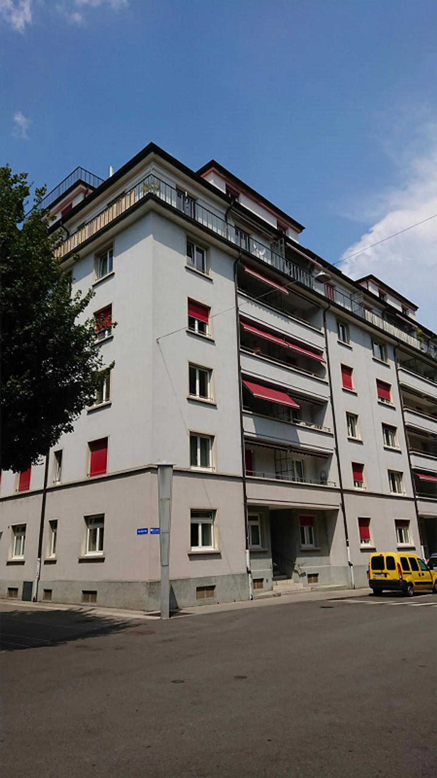 Schöne Wohnung gut gelegen in Fribourg - Foto 2 von 9