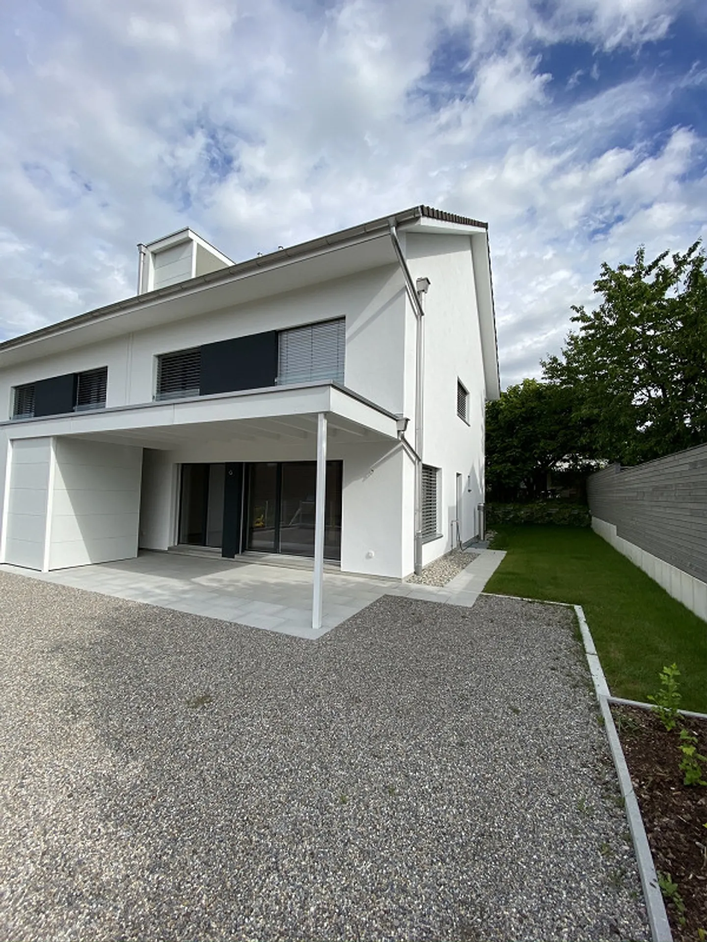 2 1/2 Room Apartment - Photo 3 of 4