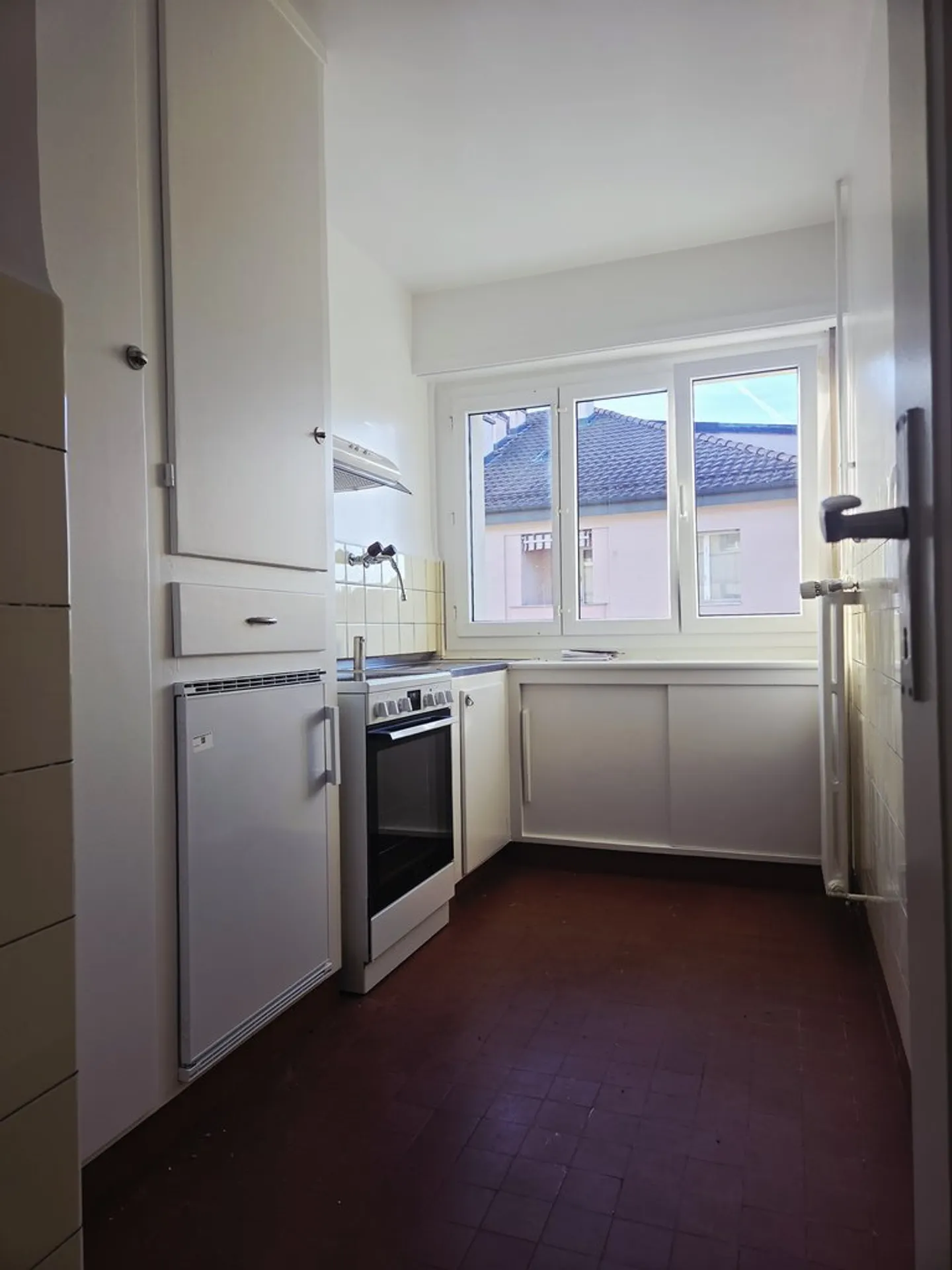 Charming 2-Room Apartment in Lausanne - Photo 3 of 9