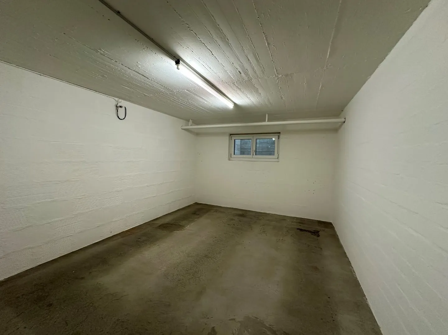 Vielseitig nutzbare Gewerberäumlichkeit/Ladenlokal Nähe Öv! - Foto 11 von 12