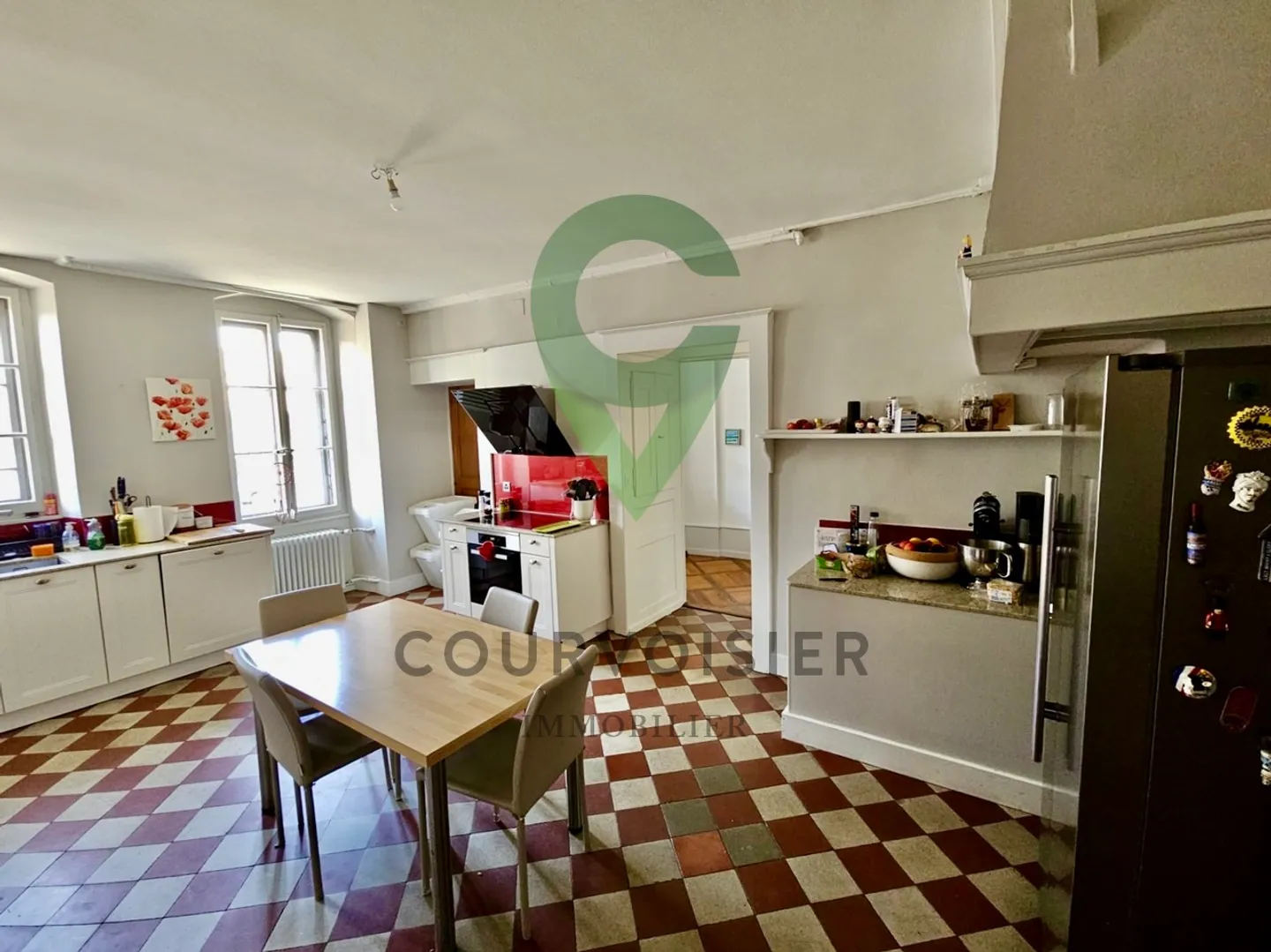 Wunderschöne, charaktervolle 7-Zimmer-Wohnung im Herzen von Etoy renoviert - Foto 2 von 12