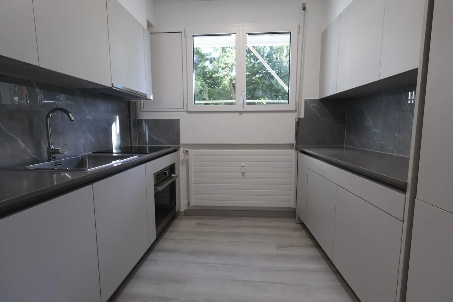 Appartement moderne de 3,5 pièces récemment rénové à Coldrerio - Photo 1 sur 13