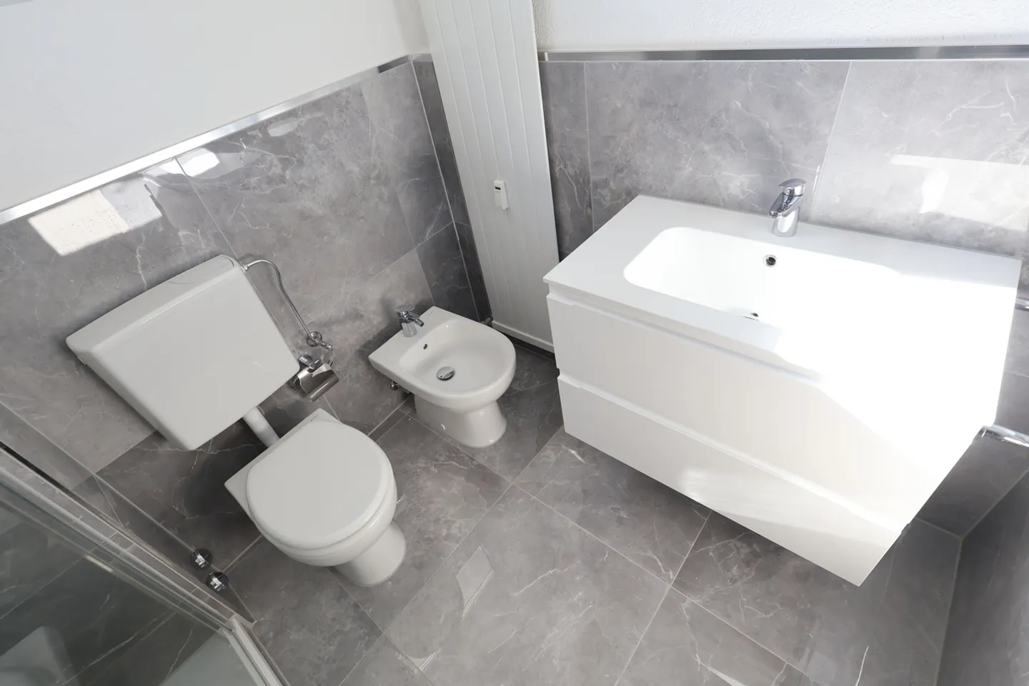 Appartement moderne de 3,5 pièces récemment rénové à Coldrerio - Photo 6 sur 13