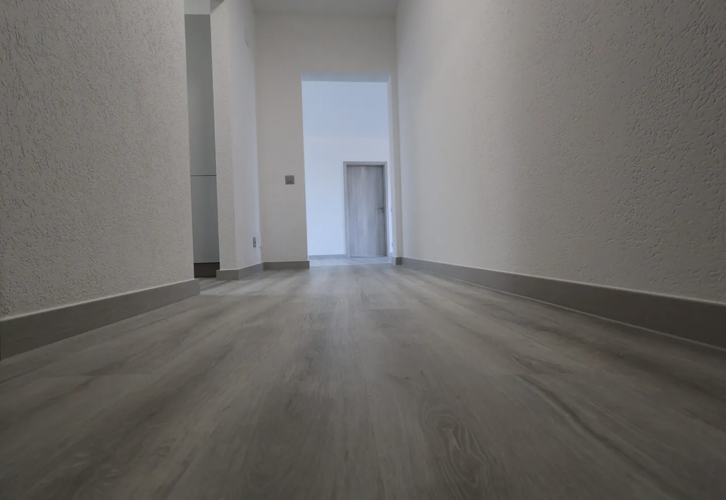 Appartement moderne de 3,5 pièces récemment rénové à Coldrerio - Photo 7 sur 13
