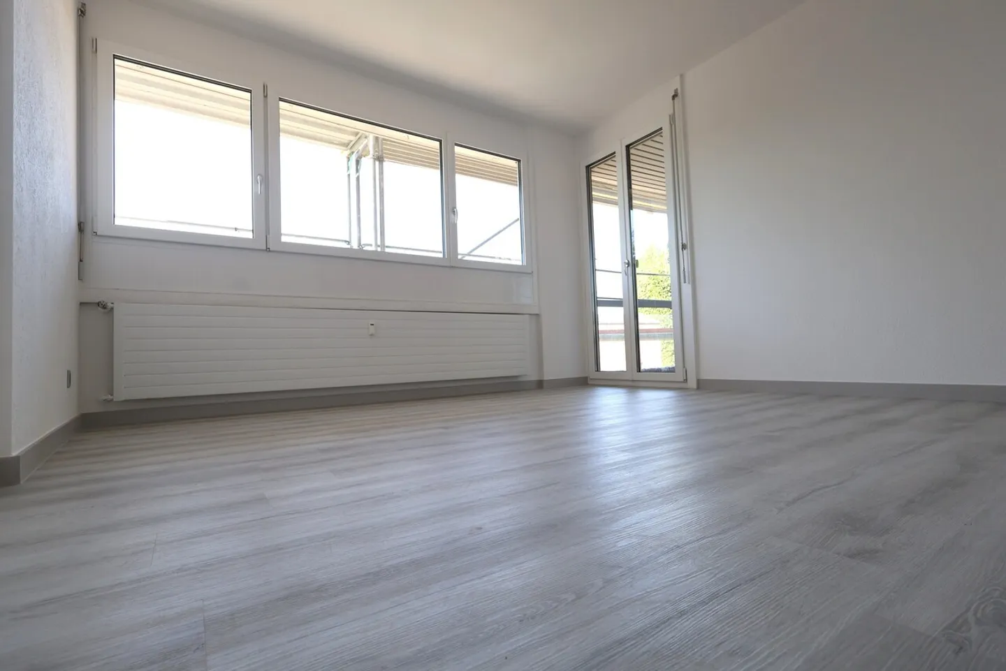 Appartement moderne de 3,5 pièces récemment rénové à Coldrerio - Photo 8 sur 13