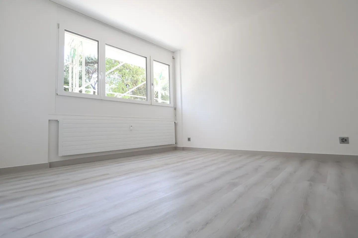 Appartement moderne de 3,5 pièces récemment rénové à Coldrerio - Photo 9 sur 13