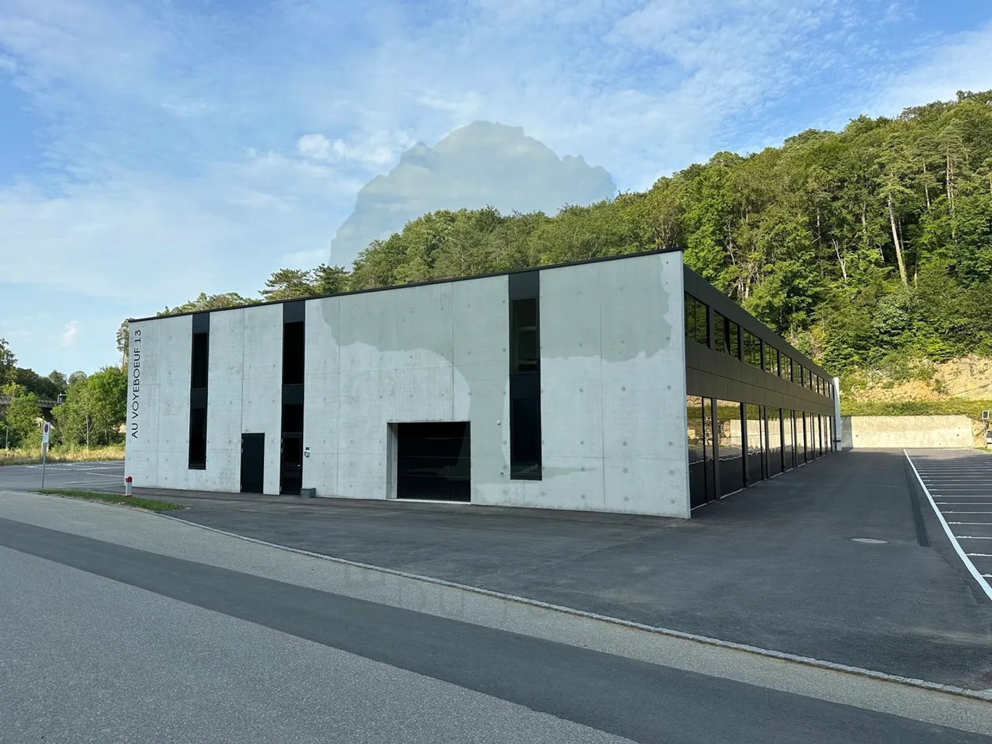 «Espaces artisanaux modulables à Porrentruy - De 22m² à 527m² au sol» - Photo 2 sur 8