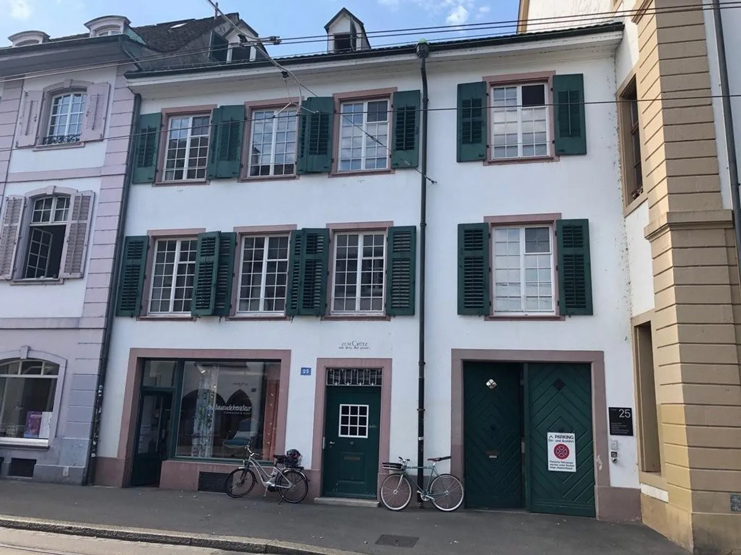 Vivre au bord du Rhin avec style et espace, appartement de 6 pièces en emplacement privilégié - Photo 1 sur 12