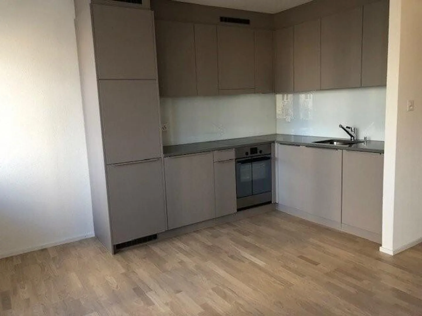 Moderno appartamento singolo vicino al campus Novartis - Foto 2 di 4