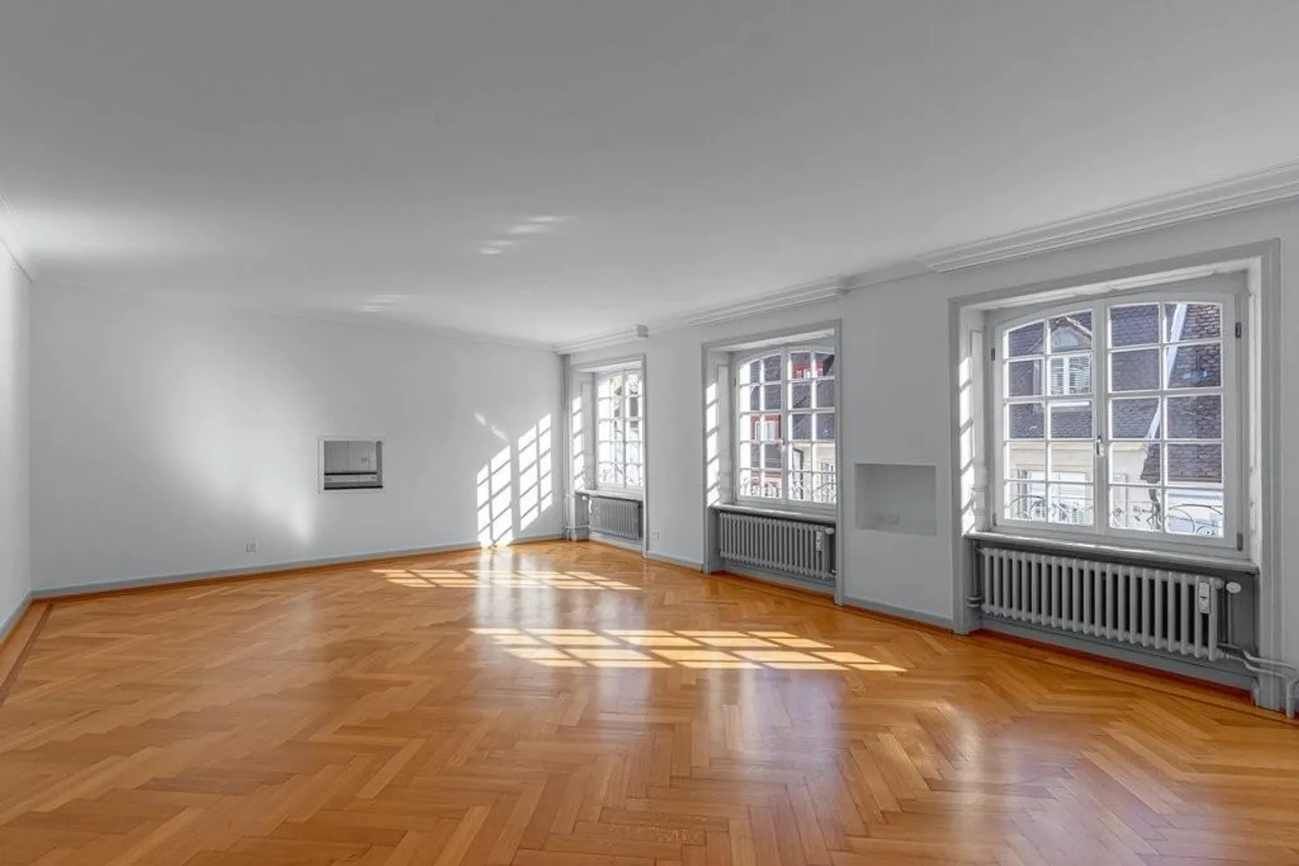Vivre au bord du Rhin avec style et espace, appartement de 6 pièces en emplacement privilégié - Photo 9 sur 12