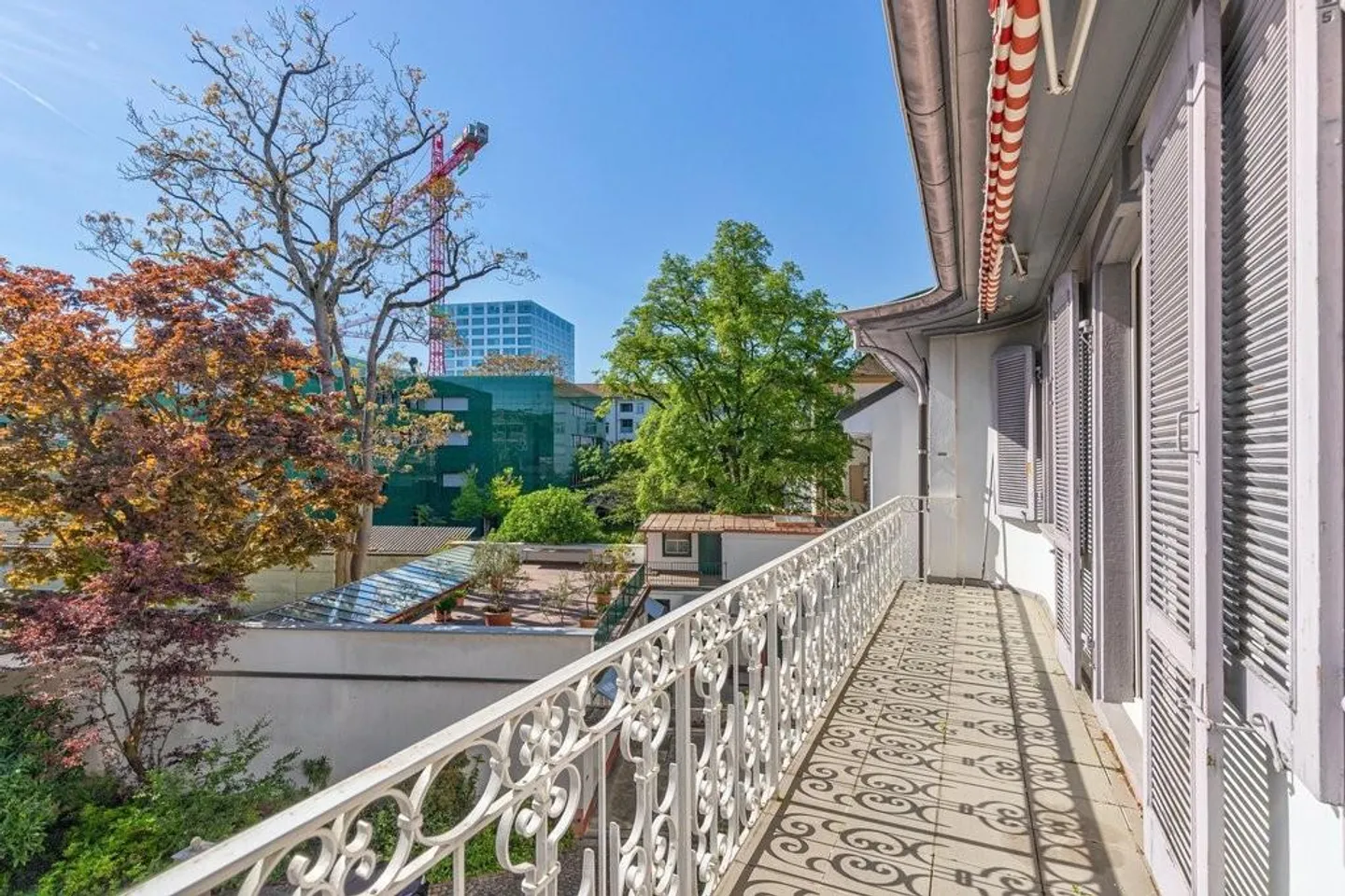 Vivre au bord du Rhin avec style et espace, appartement de 6 pièces en emplacement privilégié - Photo 12 sur 12