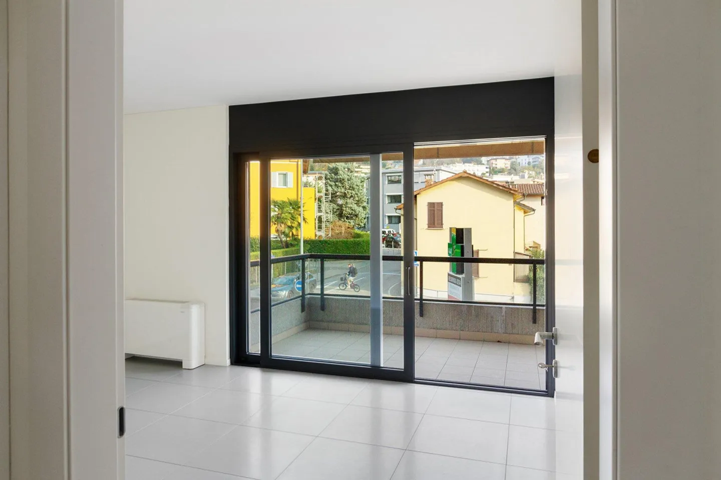 Anpassbarer offener Raum in der dynamischen Porta Nord von Lugano - Foto 4 von 6