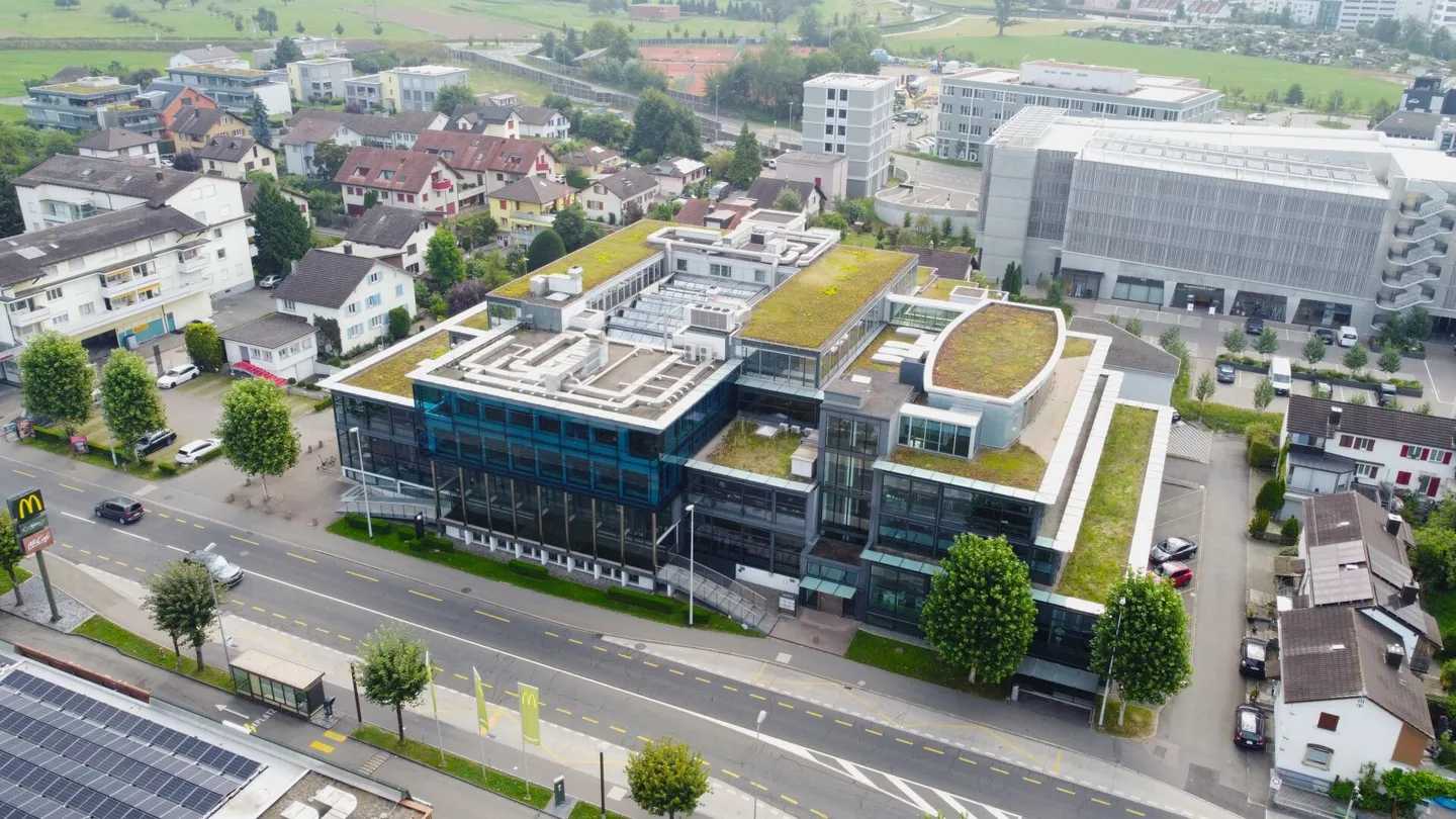 Representative developed office spaces at the city border Zug/Baar - Photo 5 of 5