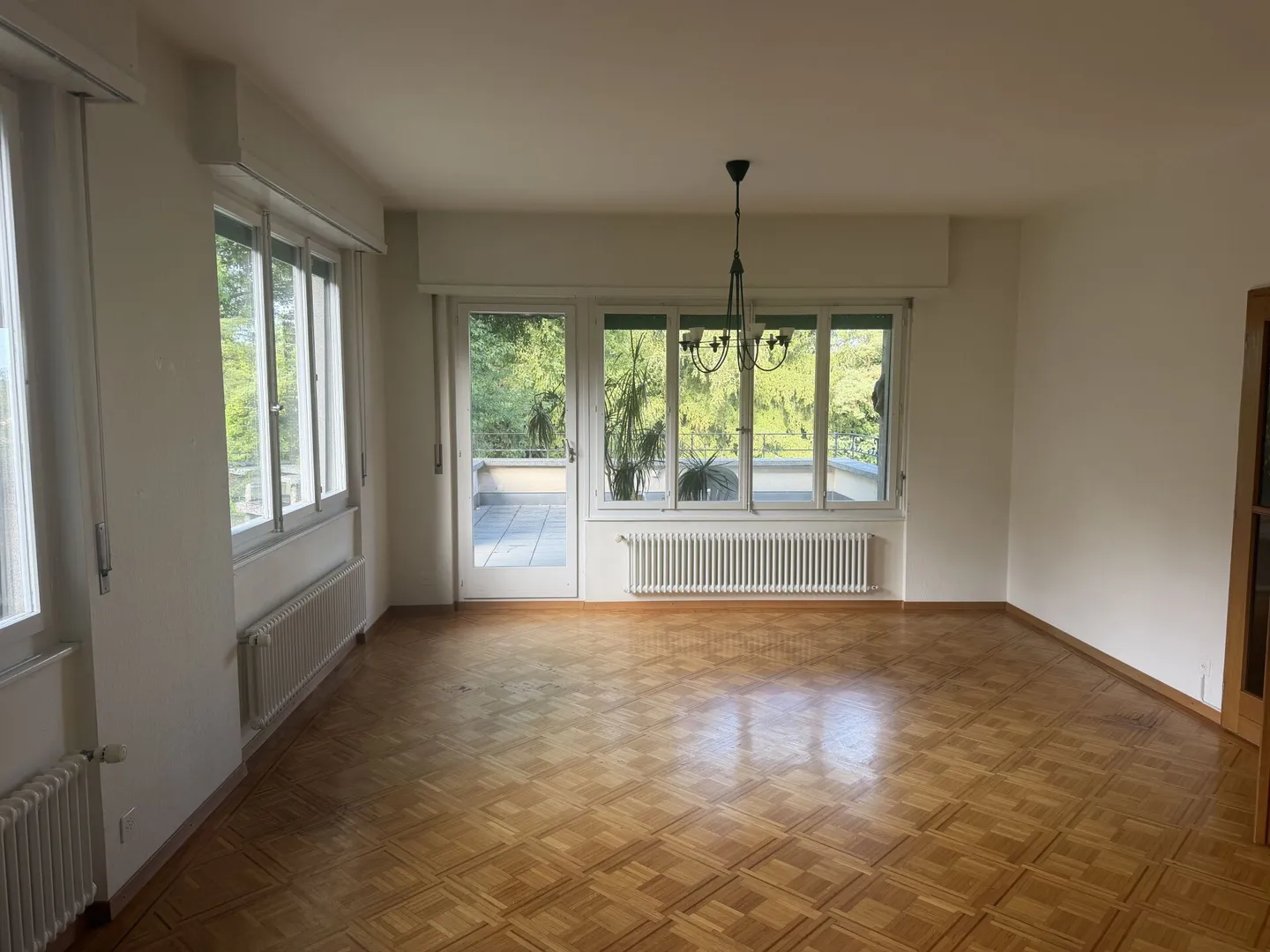 Single-family house with 8 rooms and separate studio - Cugy VD - Photo 3 of 16