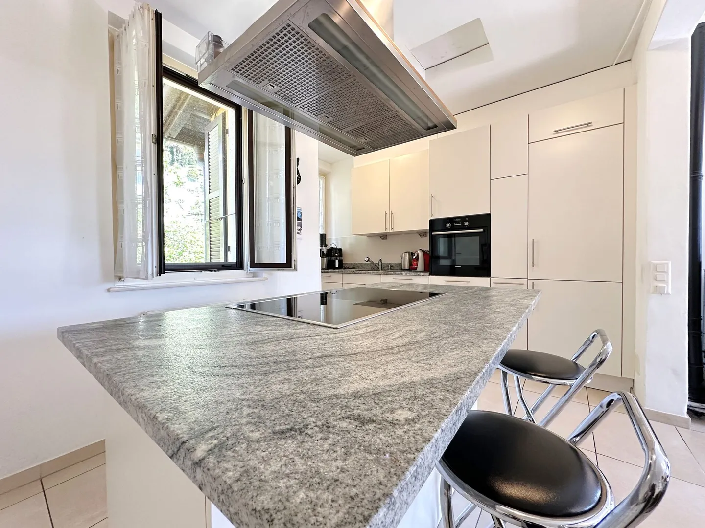 Bellissima casa unifamiliare a Solduno - Foto 3 di 11