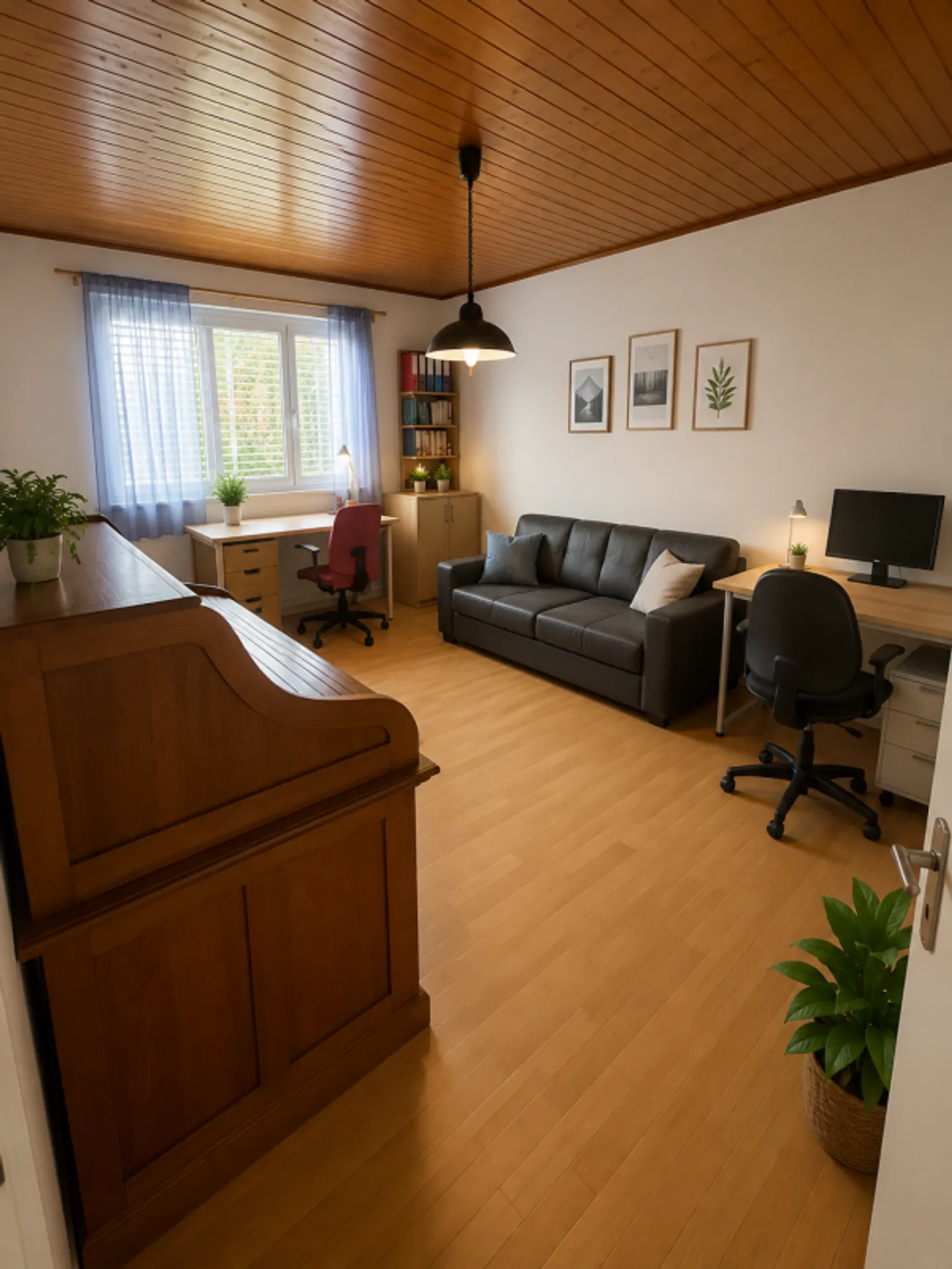 Casa ristrutturata con giardini - Foto 21 di 58