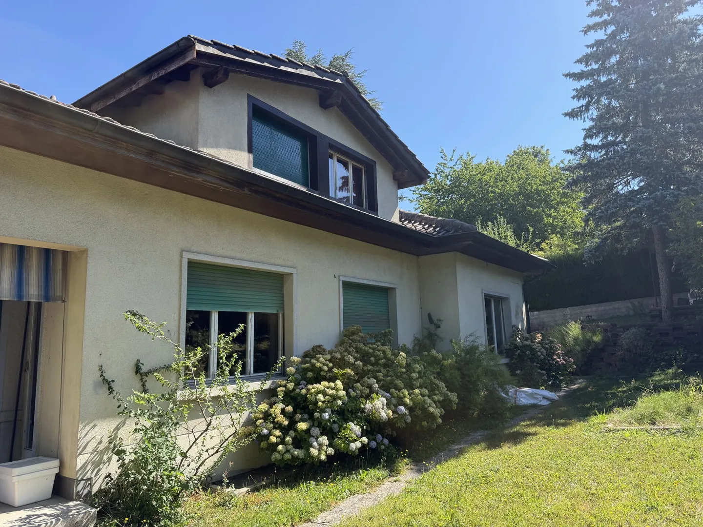 Single-family house with 8 rooms and separate studio - Cugy VD - Photo 5 of 16